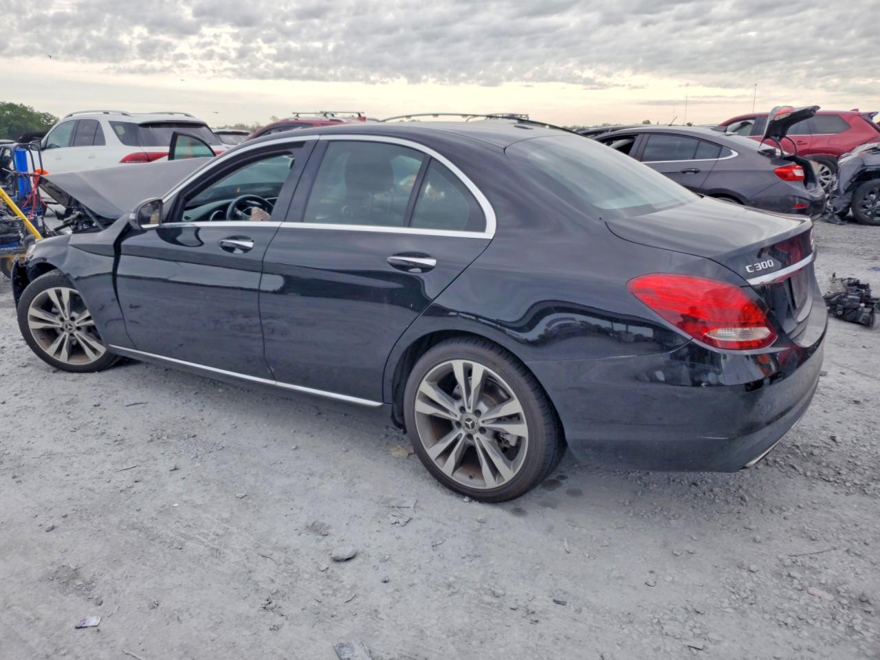 2017 MERCEDES-BENZ C 300 — снимка 2