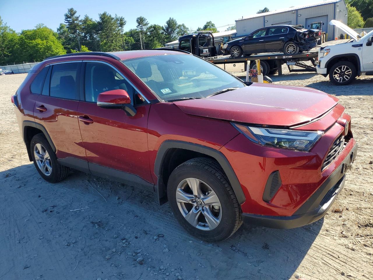 2025 TOYOTA RAV4 XLE — снимка 4