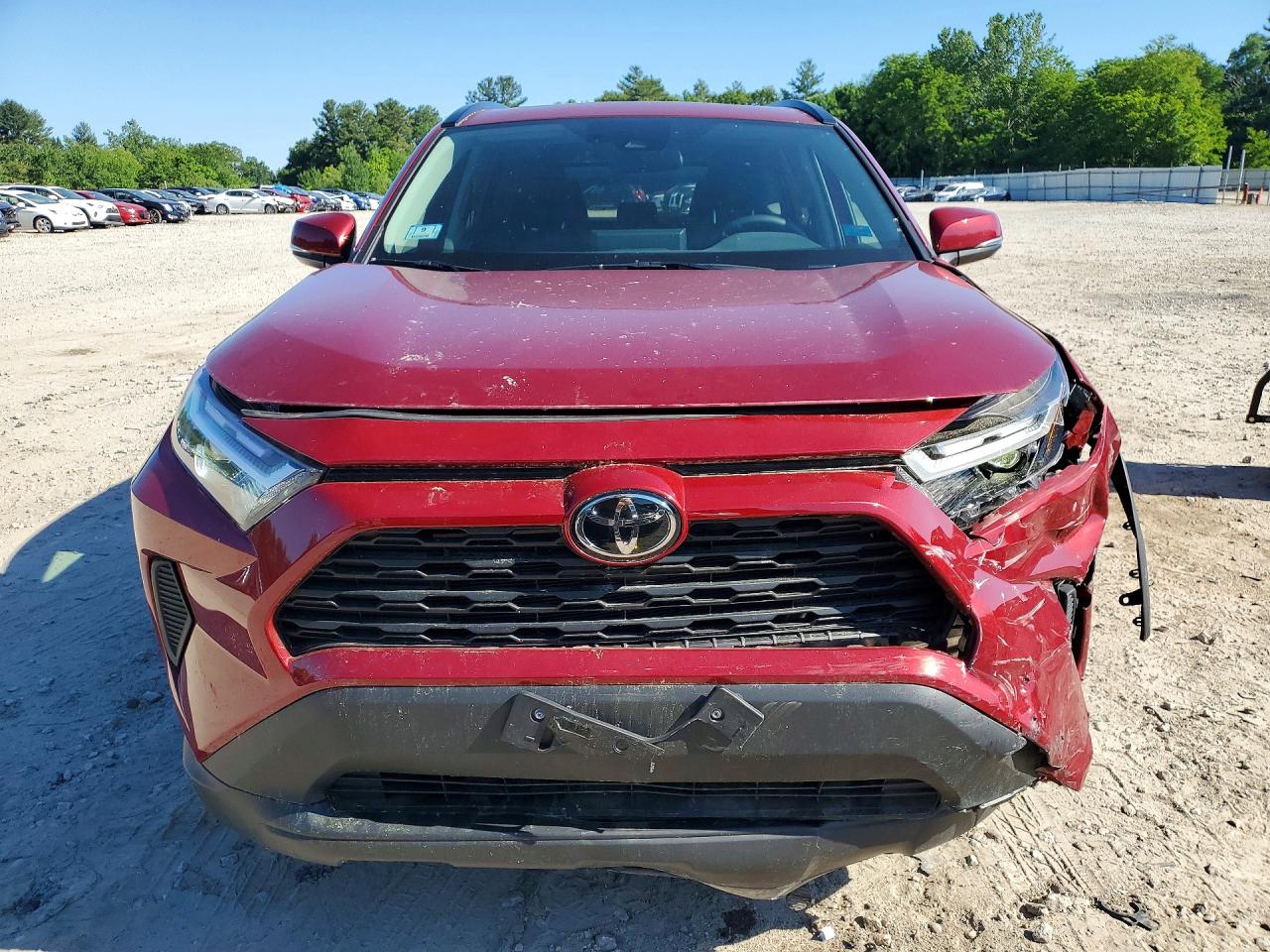 2025 TOYOTA RAV4 XLE — снимка 5