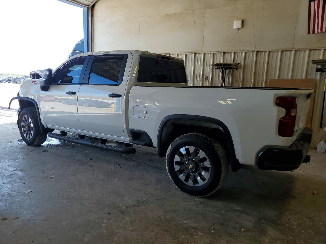 2026 CHEVROLET SILVERADO K2500 CUSTOM — снимка 2