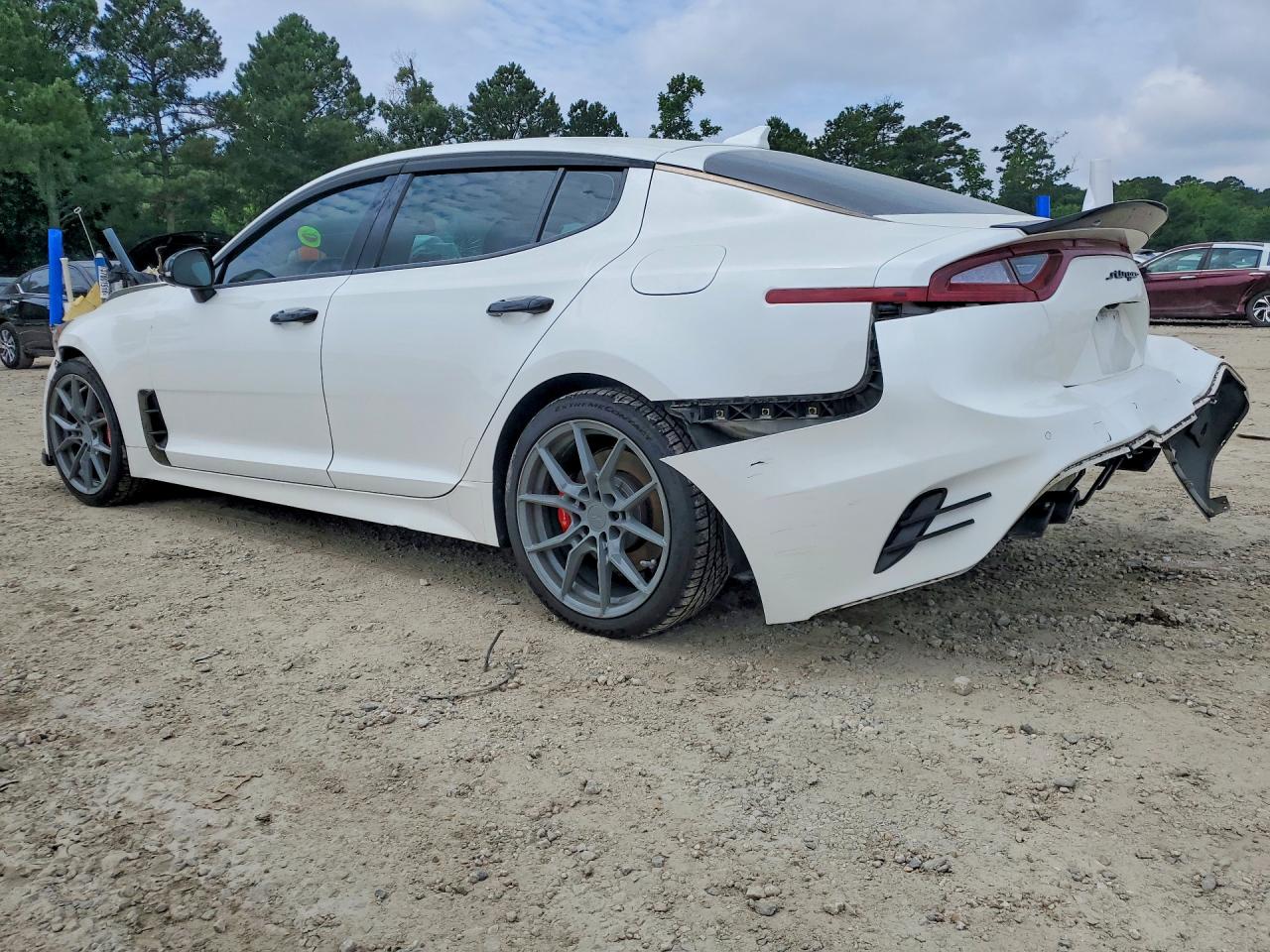 2021 KIA STINGER GT2 — снимка 2