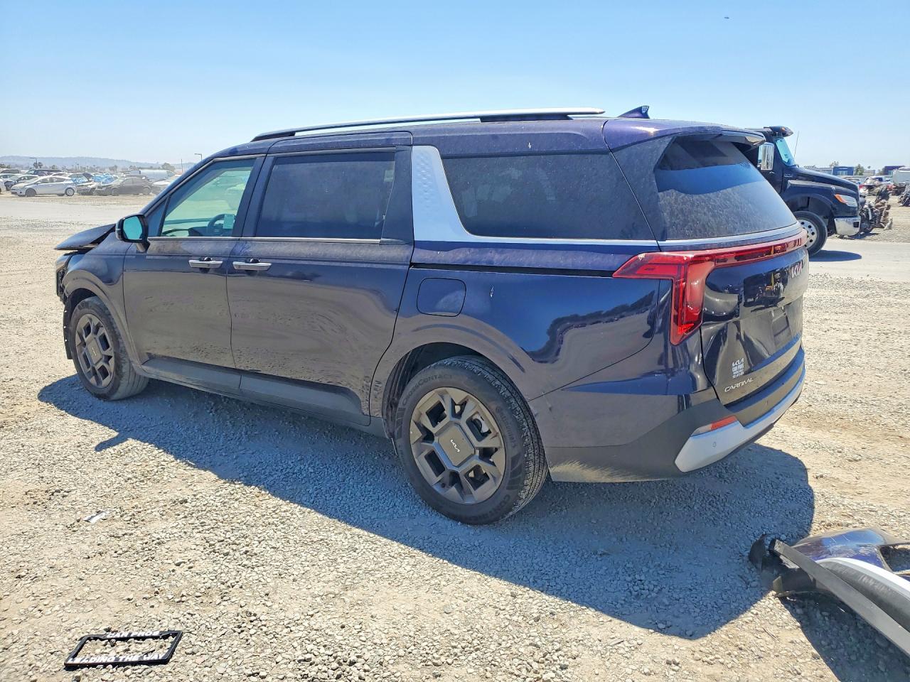 2025 KIA CARNIVAL EX — снимка 2