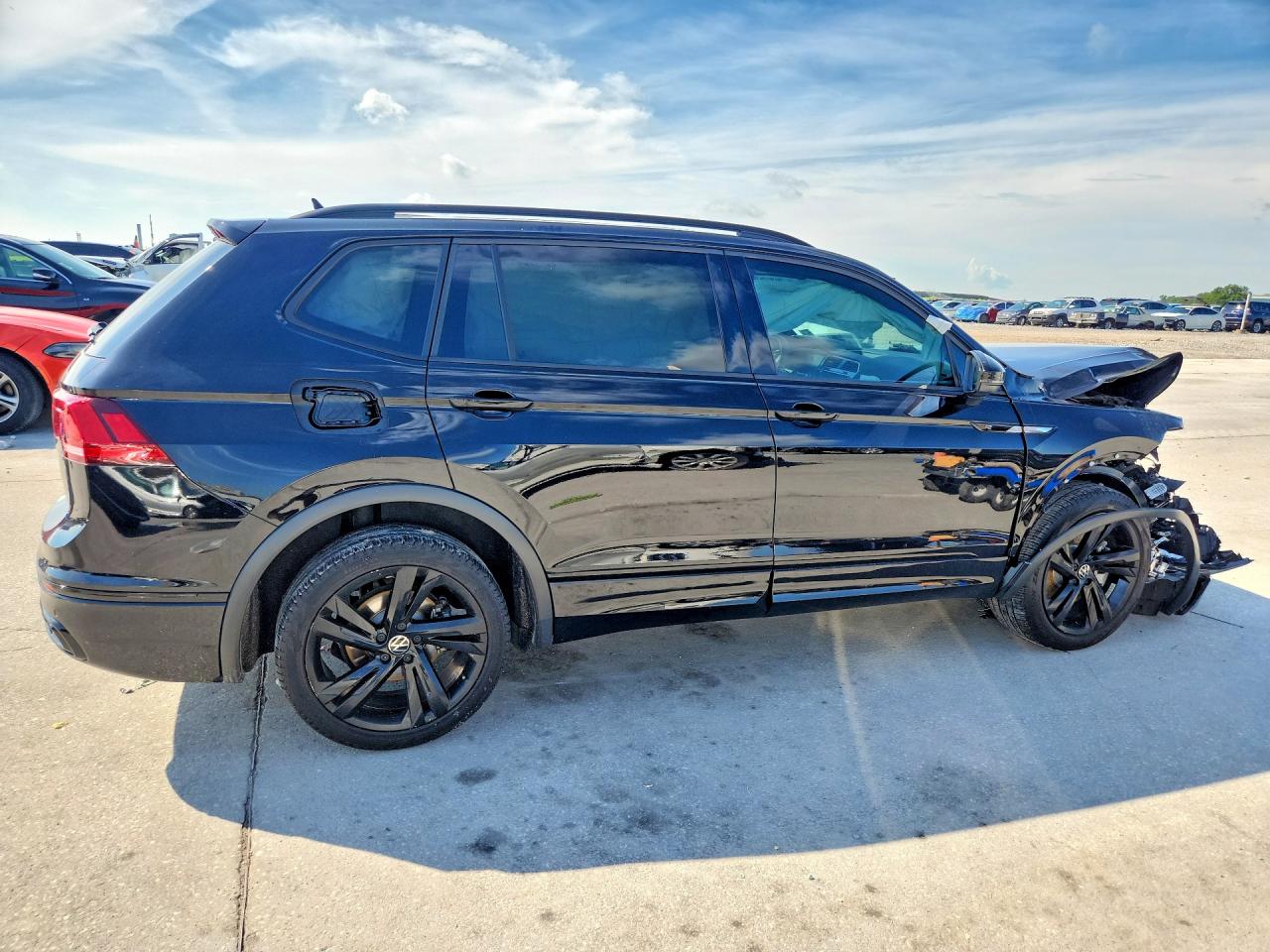 2024 VOLKSWAGEN TIGUAN SE R-LINE BLACK — снимка 3