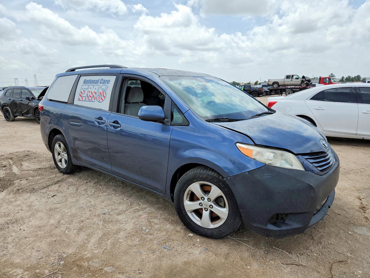 2015 TOYOTA SIENNA LE — снимка 4
