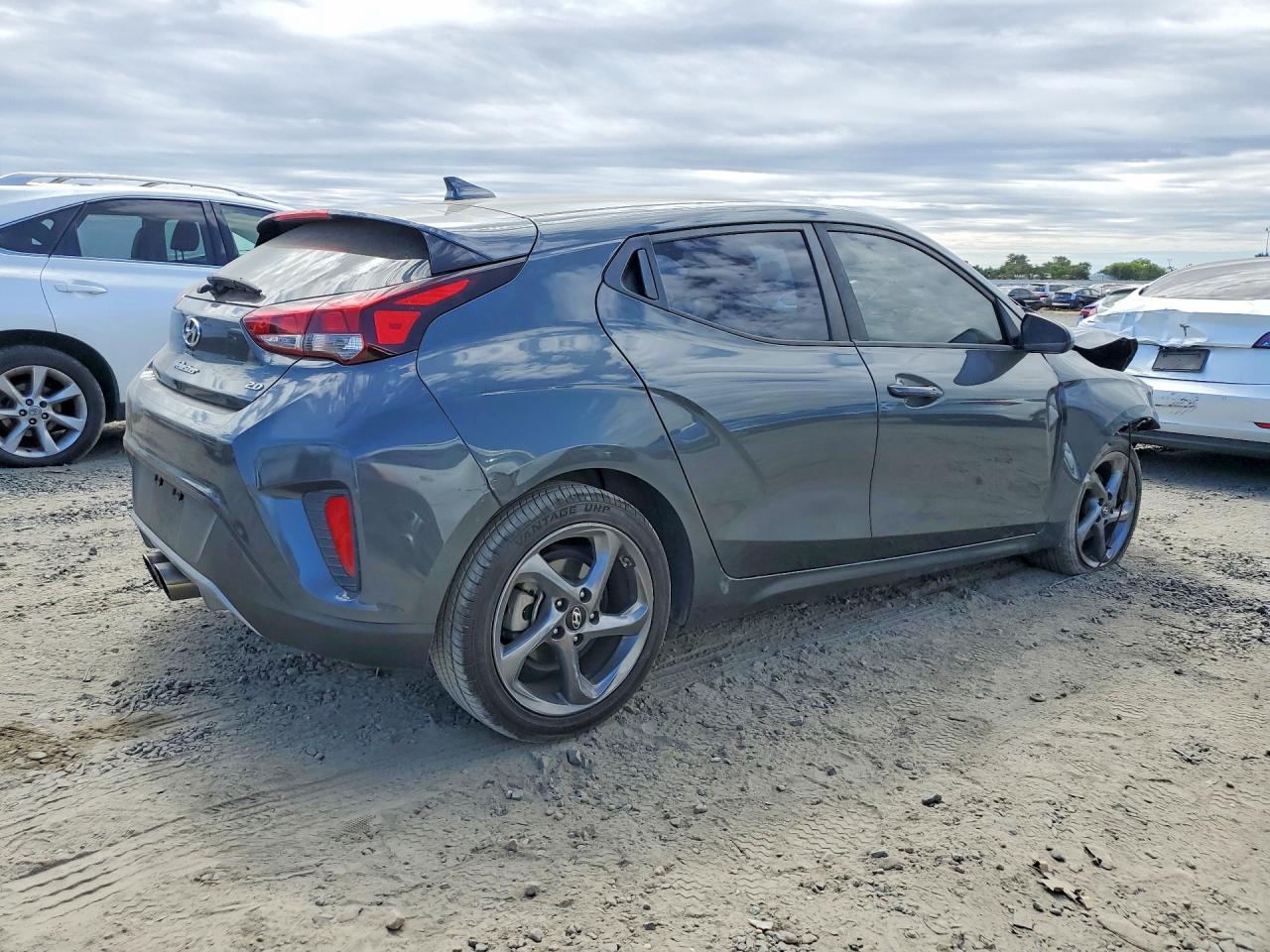2020 HYUNDAI VELOSTER 2.0L — снимка 3