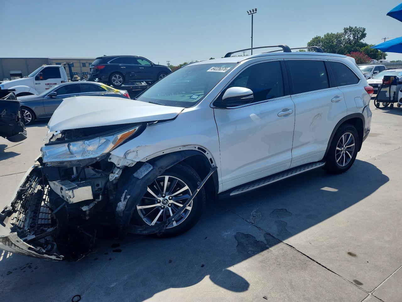 2017 TOYOTA HIGHLANDER XLE