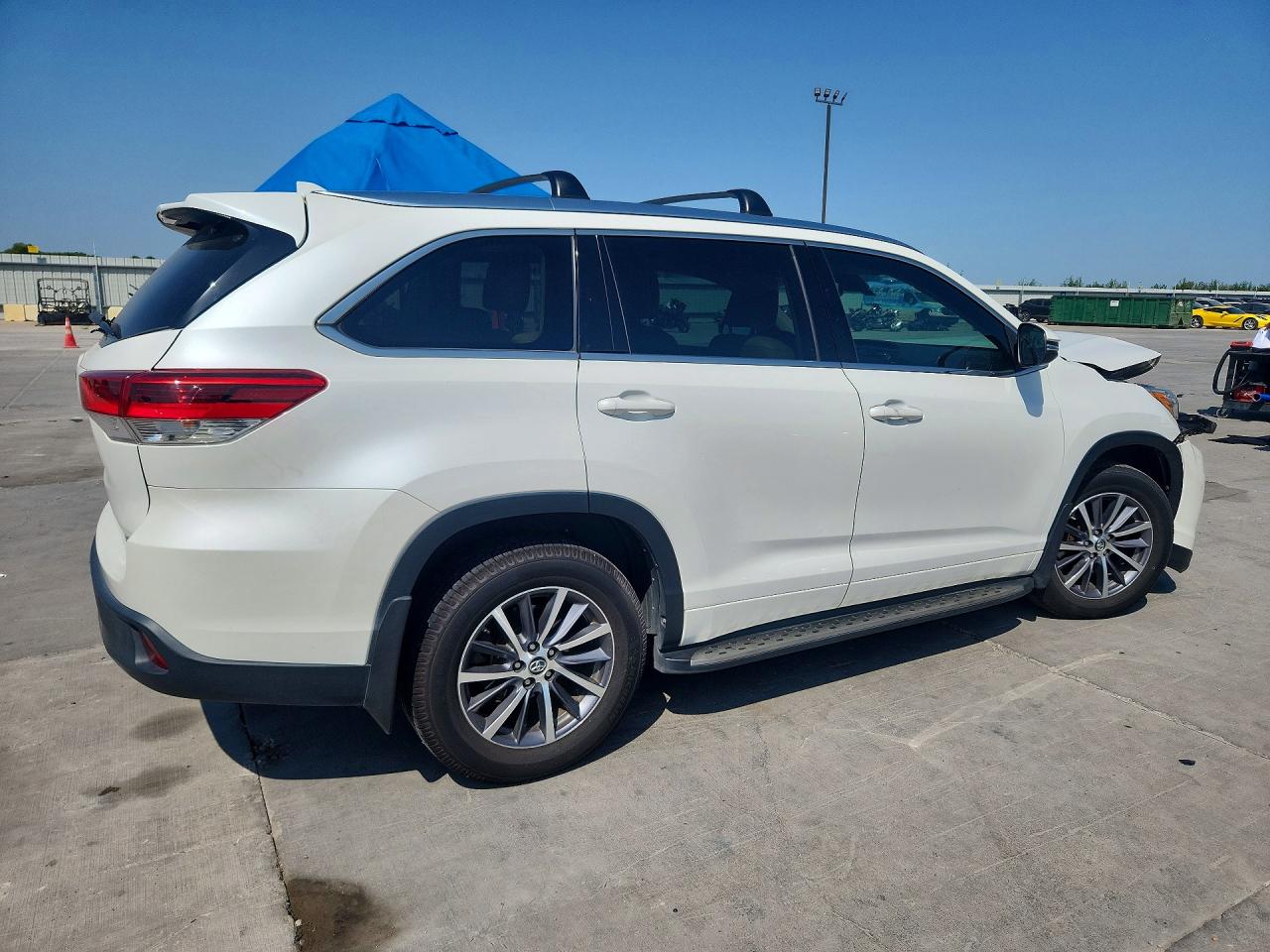 2017 TOYOTA HIGHLANDER XLE — снимка 3