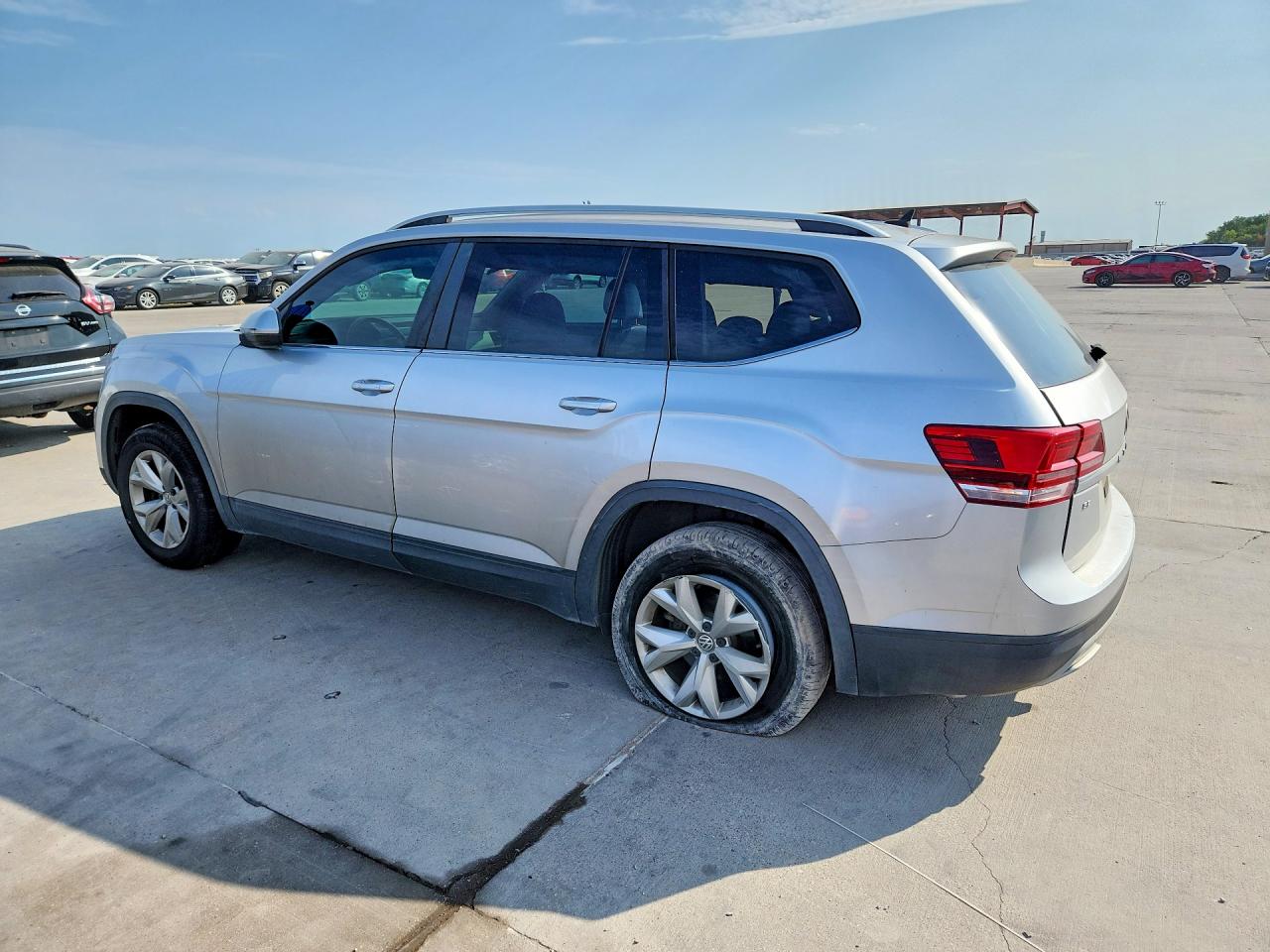 2019 VOLKSWAGEN ATLAS SE — снимка 2