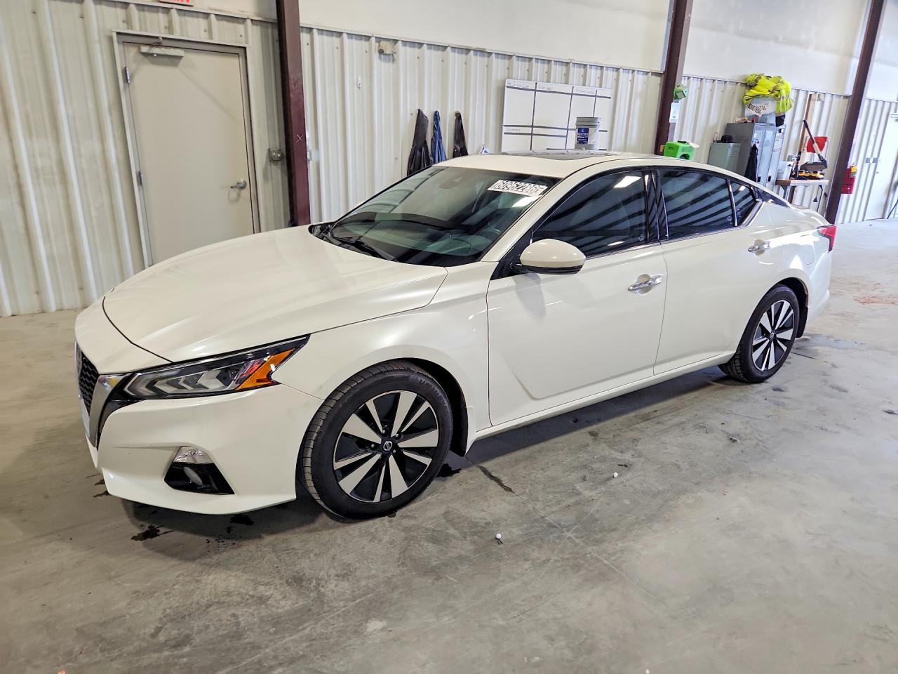2019 NISSAN ALTIMA SV