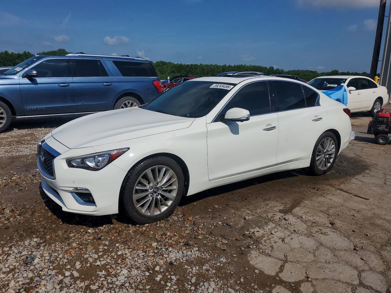 2021 INFINITI Q50 LUXE