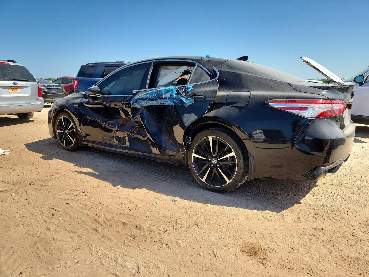 2020 TOYOTA CAMRY XSE — снимка 2