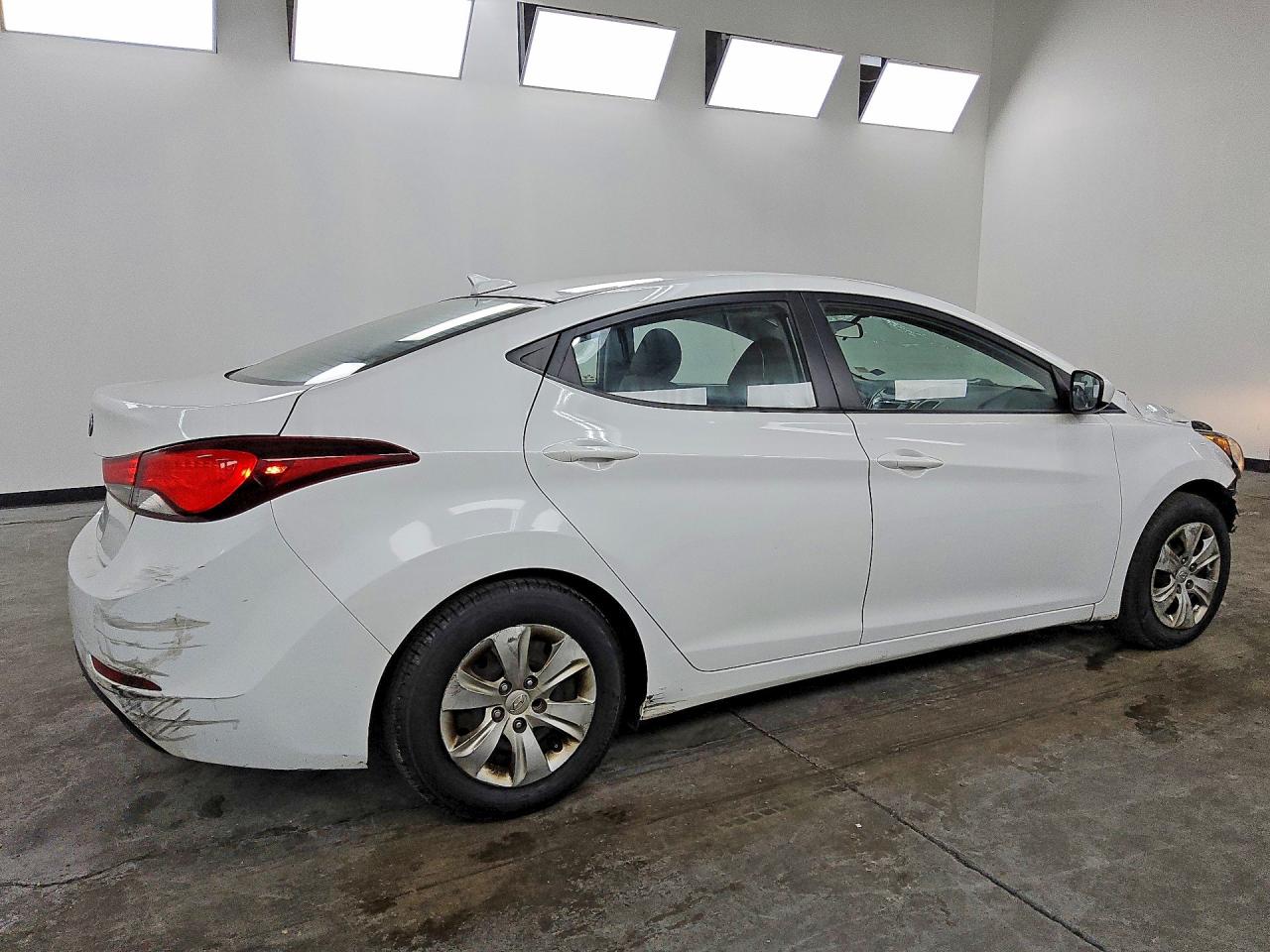 2016 HYUNDAI ELANTRA SE — снимка 3