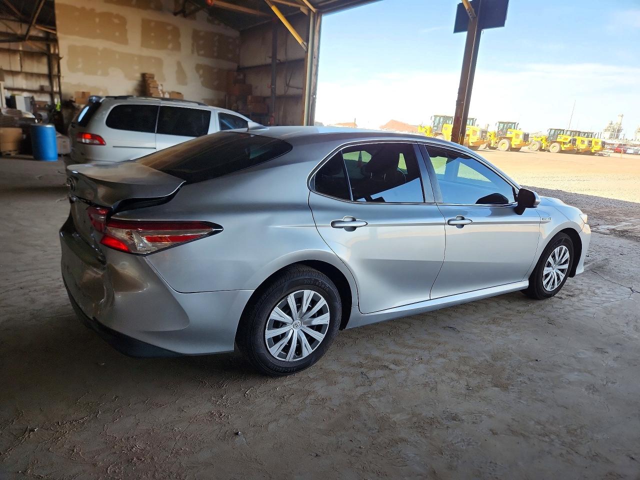 2020 TOYOTA CAMRY LE — снимка 3
