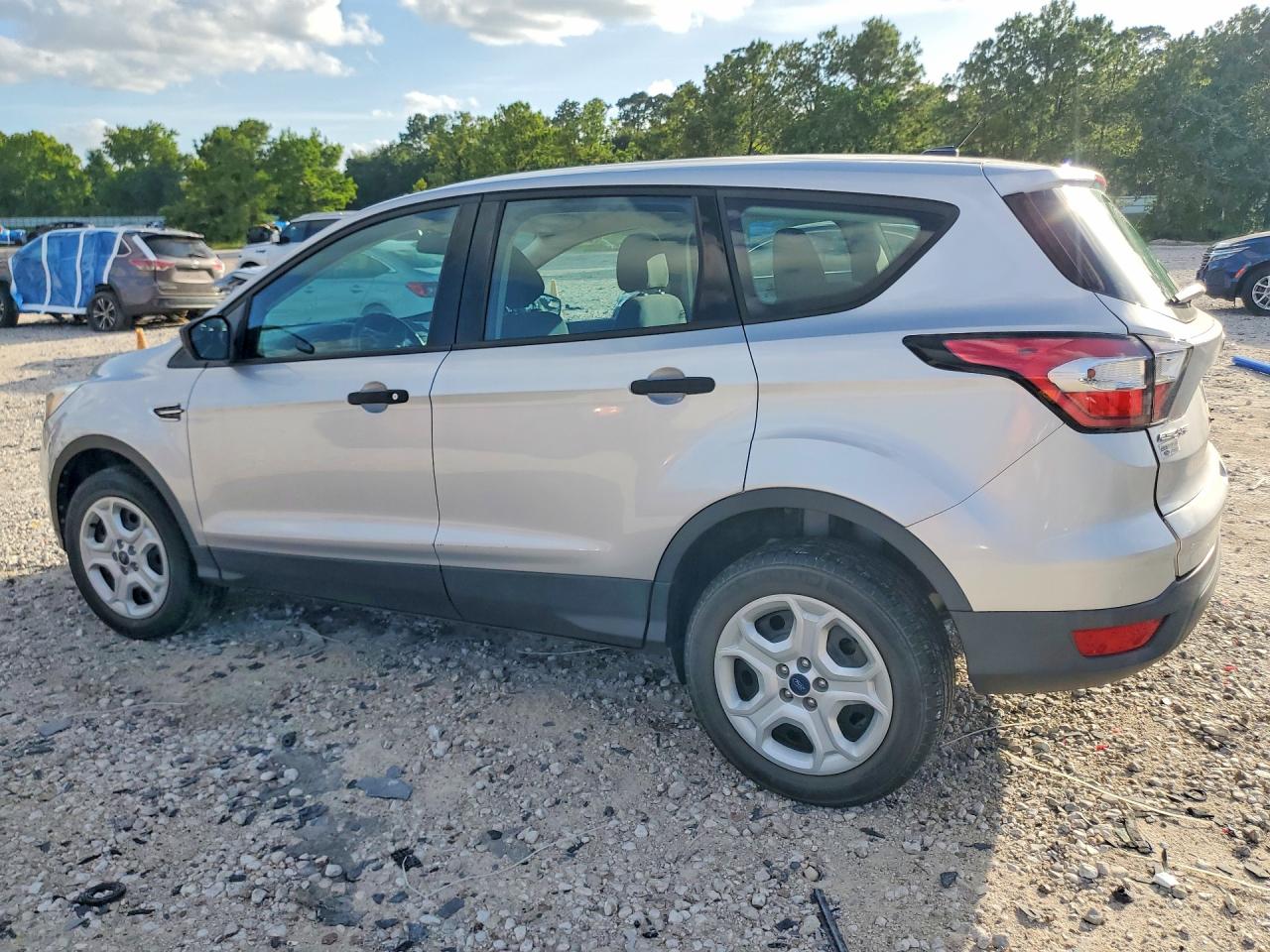2017 FORD ESCAPE S — снимка 2