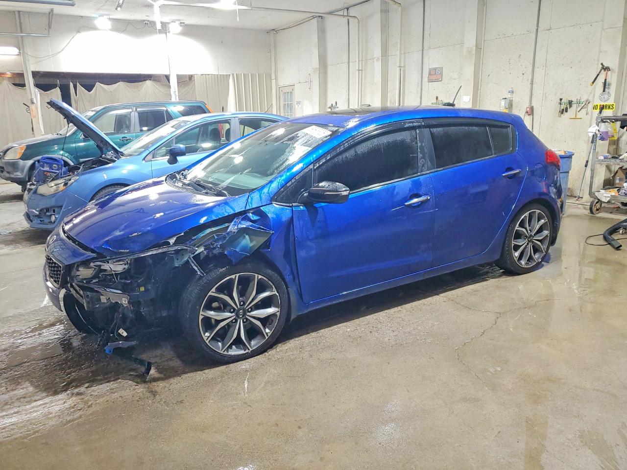 2017 KIA FORTE5 SX
