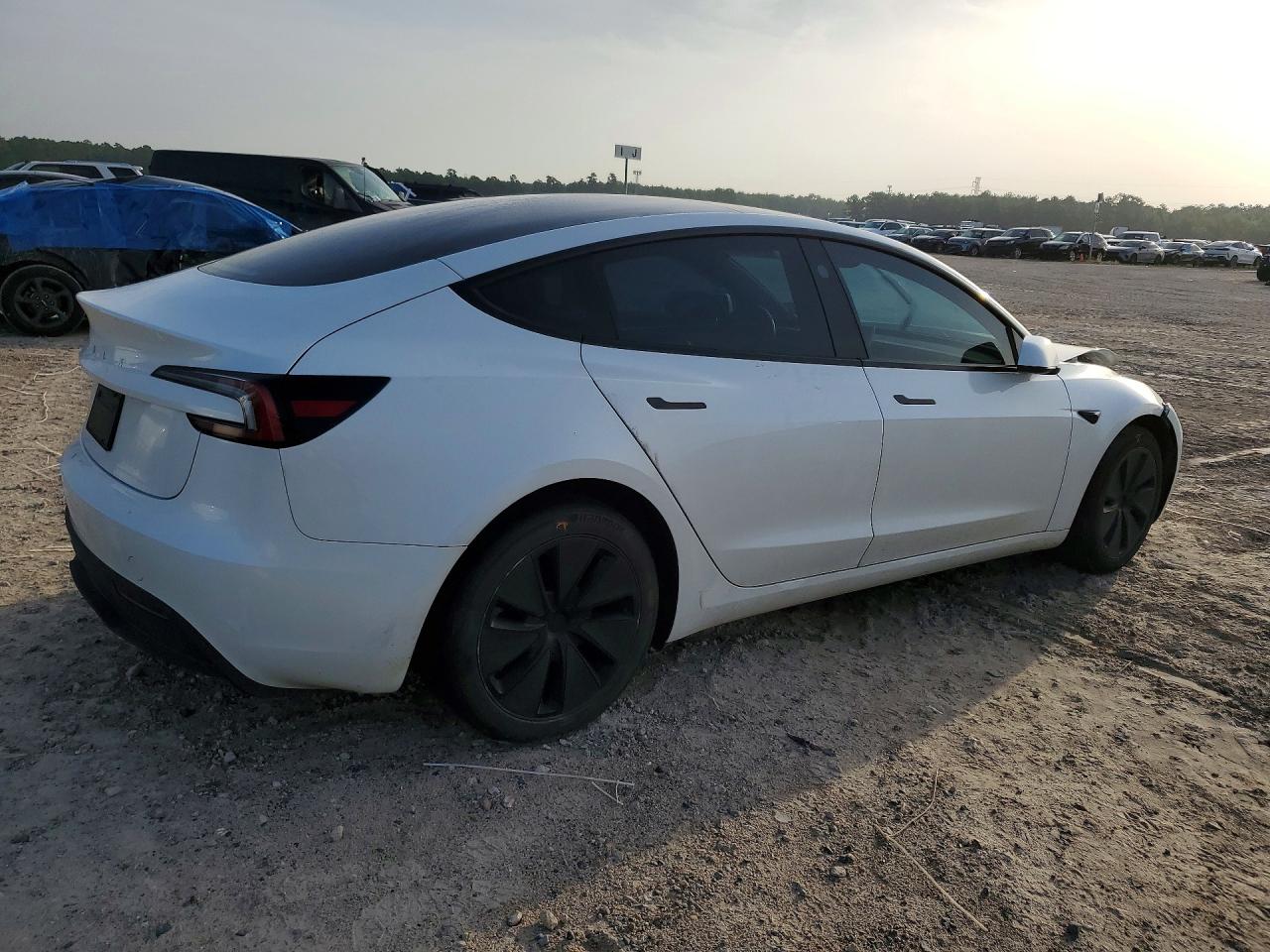 2024 TESLA MODEL 3 — снимка 3