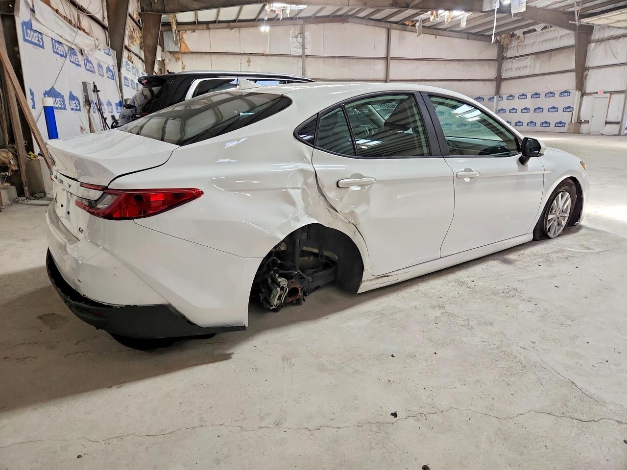 2025 TOYOTA CAMRY LE — снимка 3