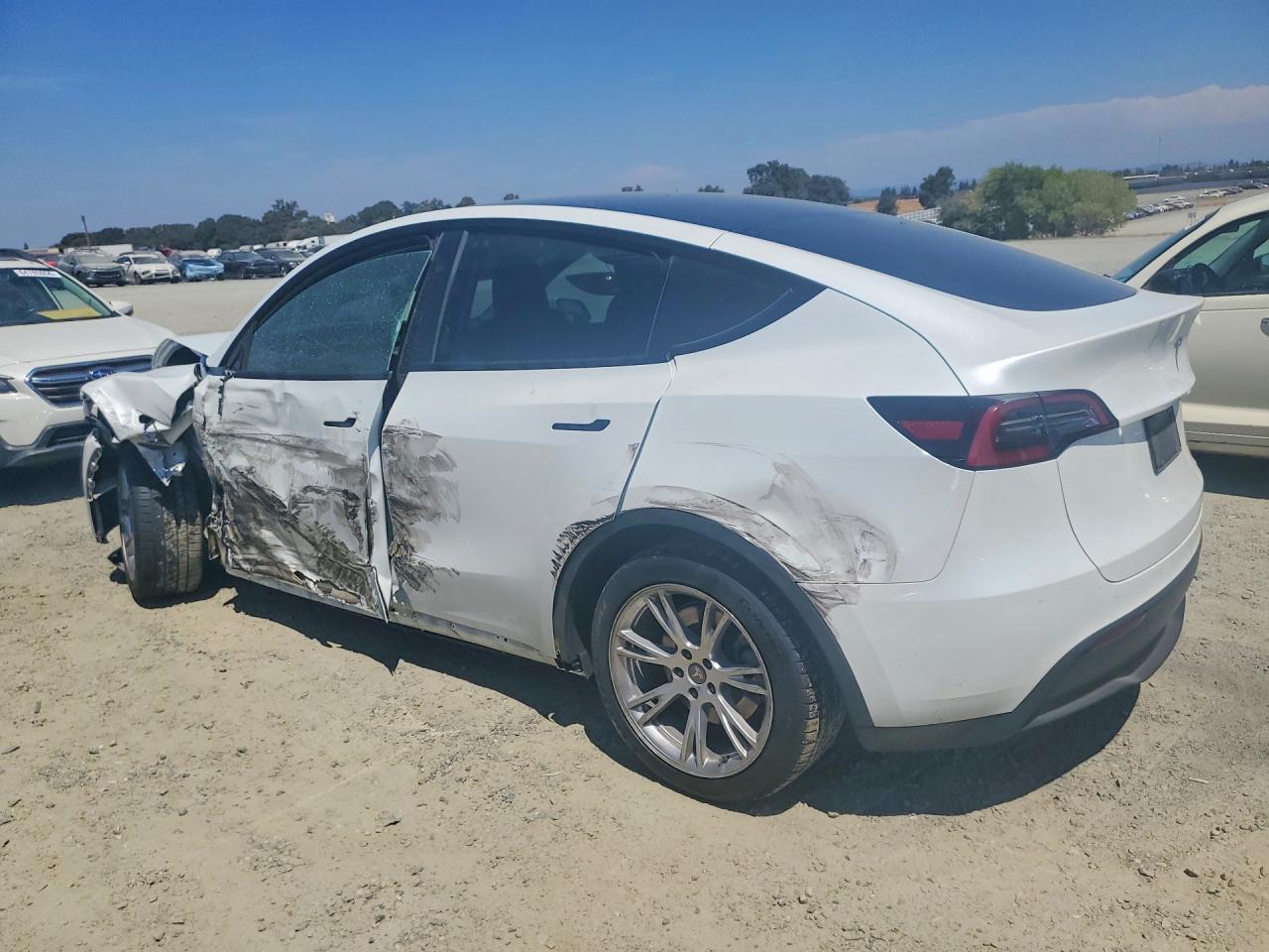 2024 TESLA MODEL Y — снимка 2