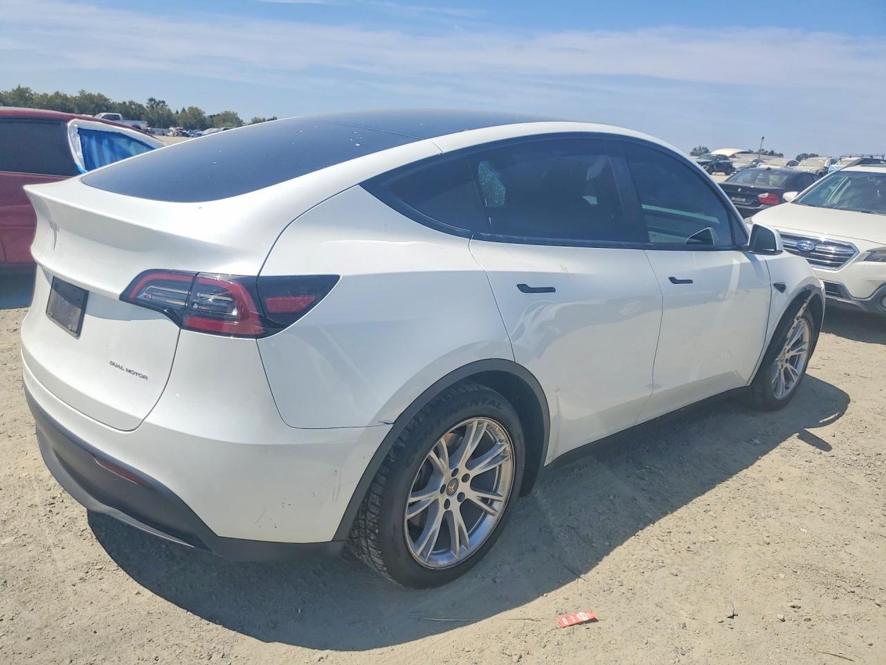 2024 TESLA MODEL Y — снимка 3