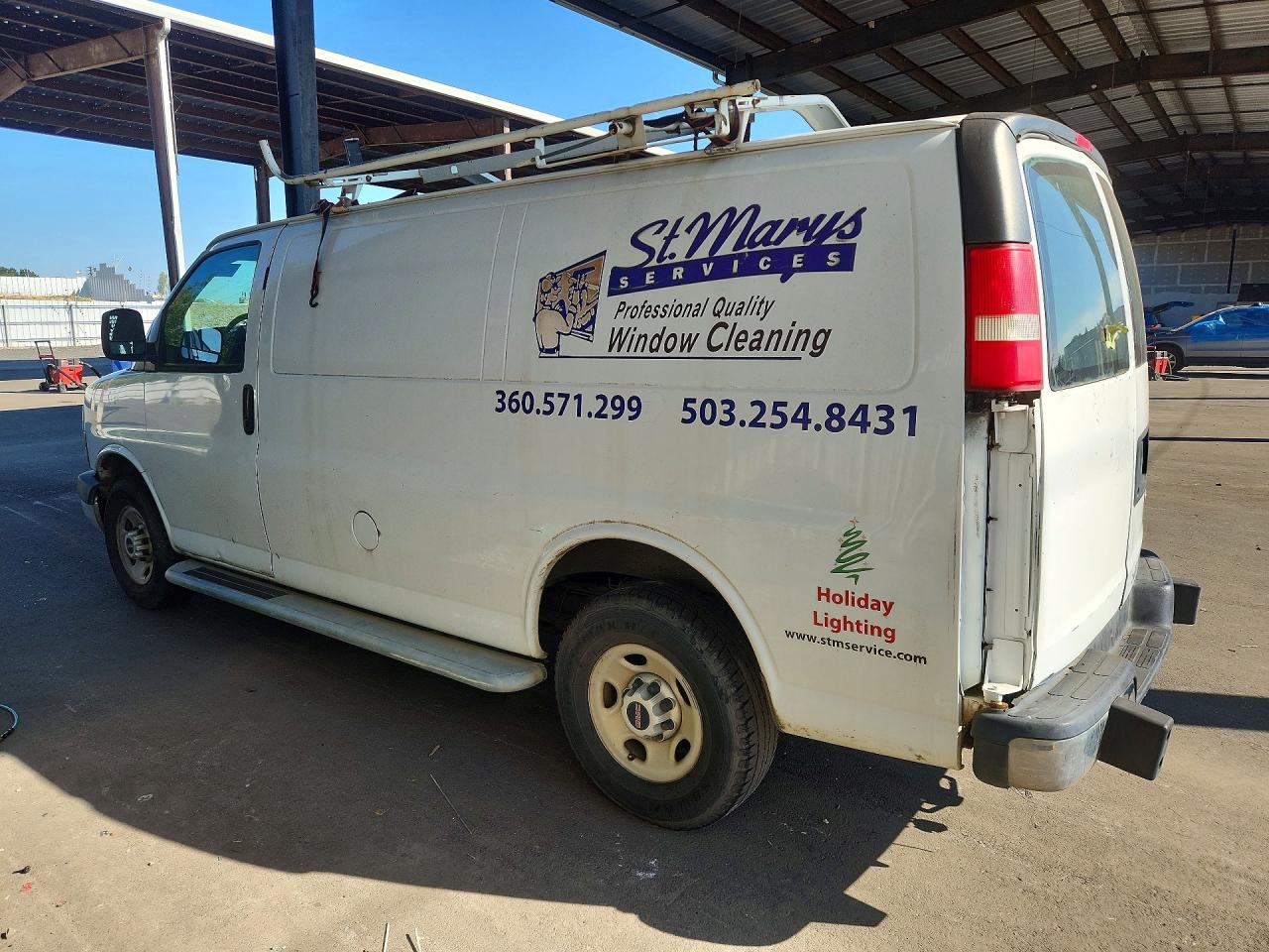 2015 GMC SAVANA G2500 — снимка 2