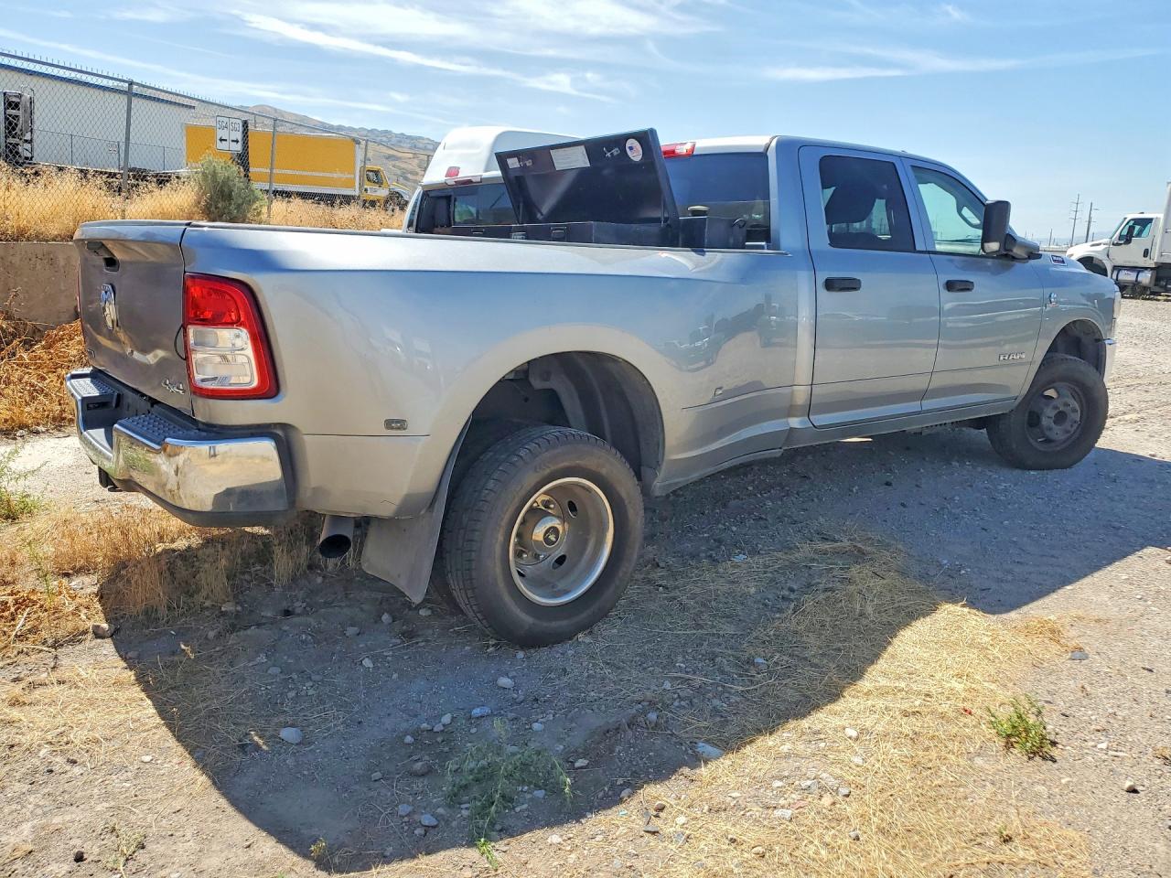 2020 RAM 3500 — снимка 3