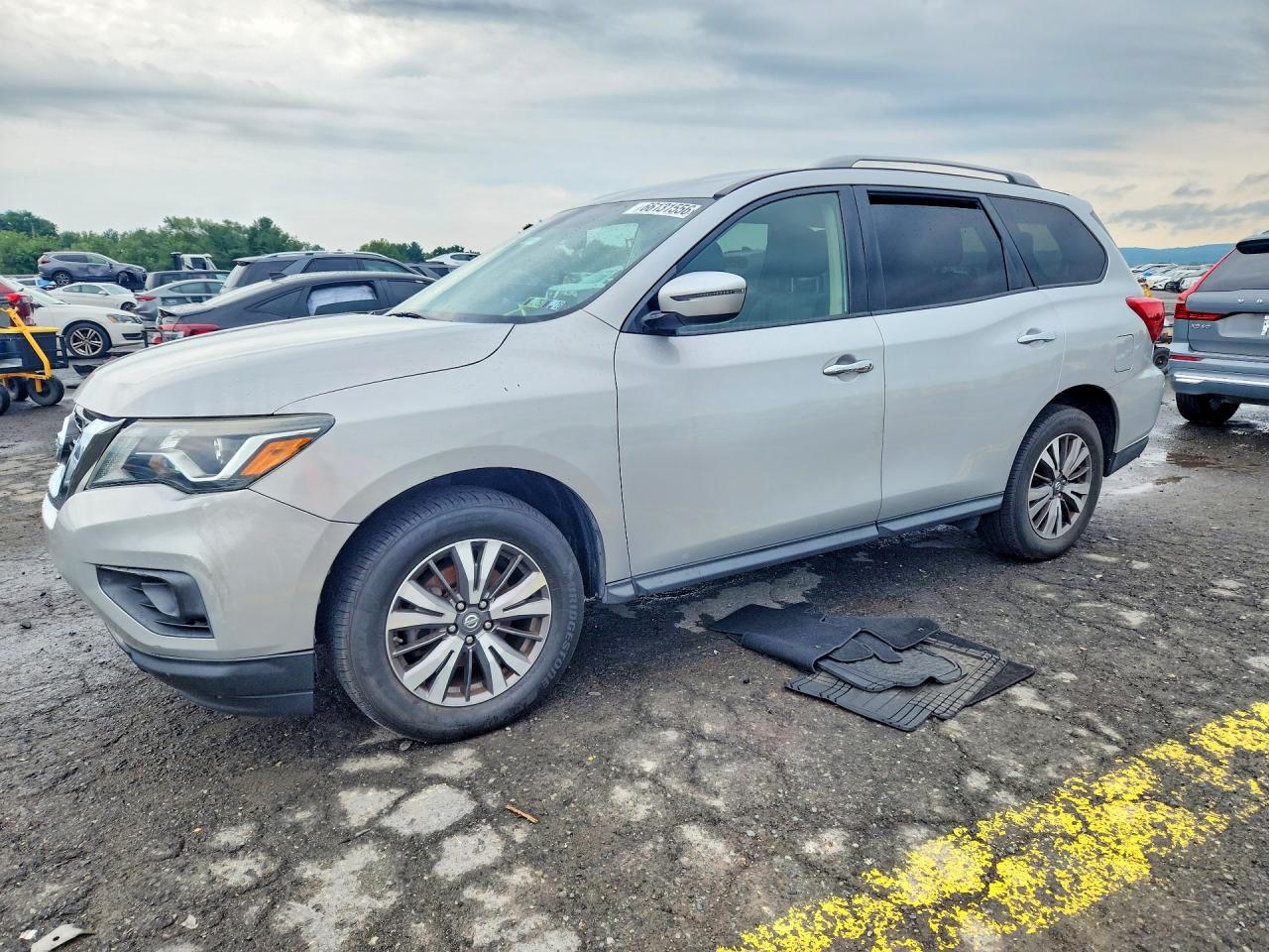 2018 NISSAN PATHFINDER SV