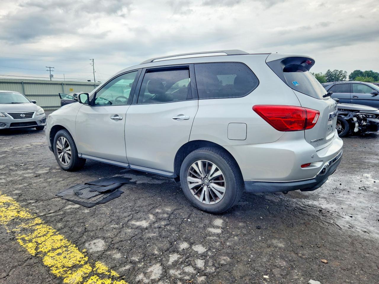 2018 NISSAN PATHFINDER SV — снимка 2