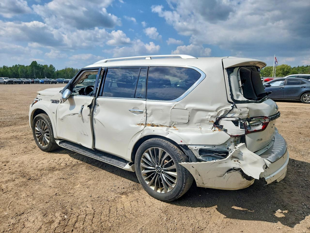 2020 INFINITI QX80 LUXE — снимка 2