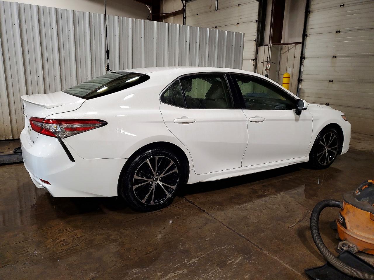 2018 TOYOTA CAMRY SE — снимка 3