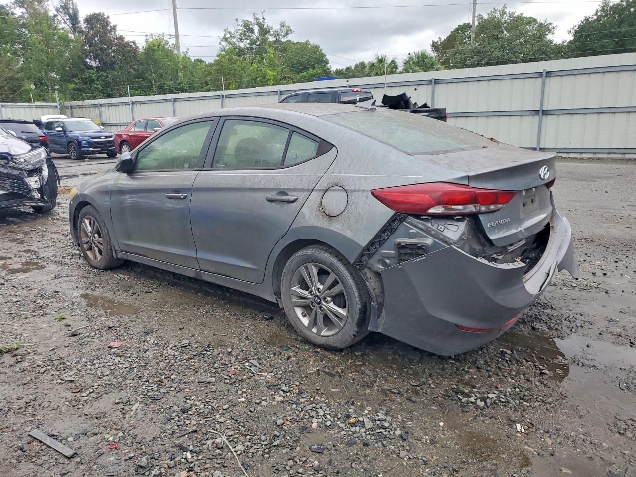 2017 HYUNDAI ELANTRA SE — снимка 2