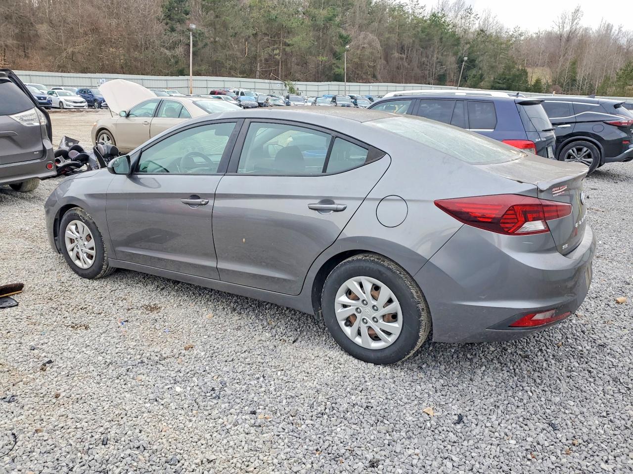 2019 HYUNDAI ELANTRA SE — снимка 2