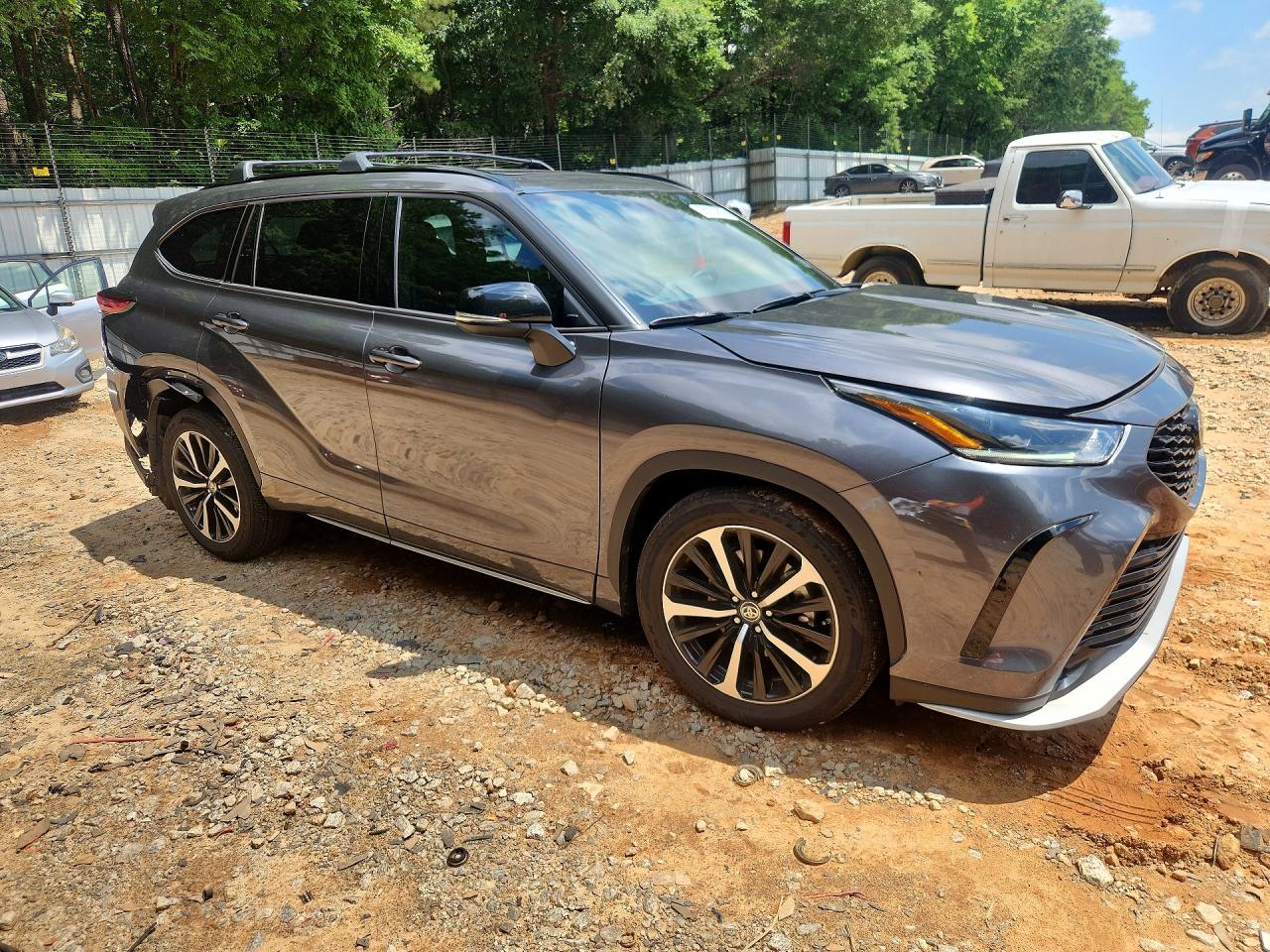 2022 TOYOTA HIGHLANDER XSE — снимка 4
