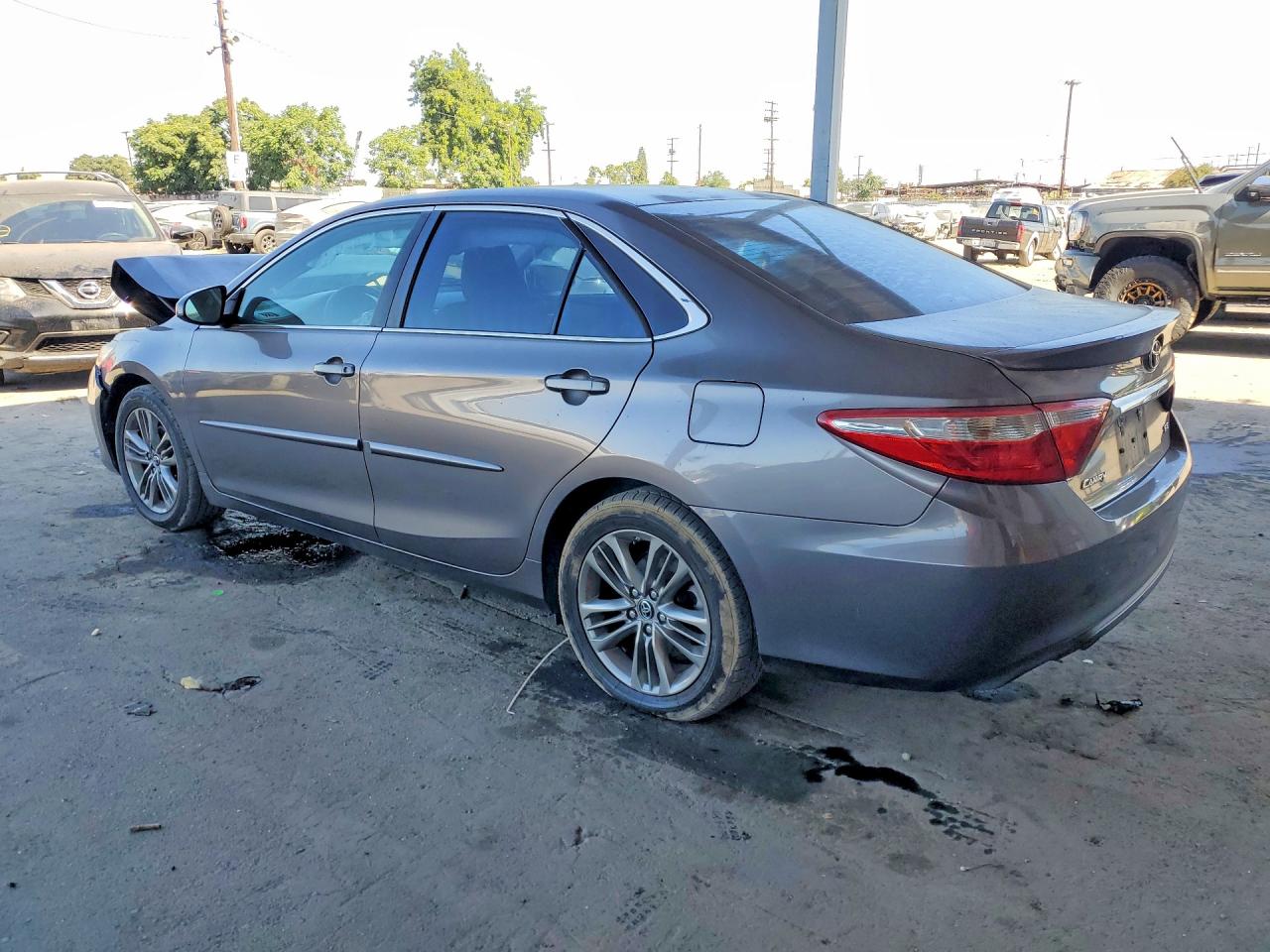 2015 TOYOTA CAMRY SE — снимка 2