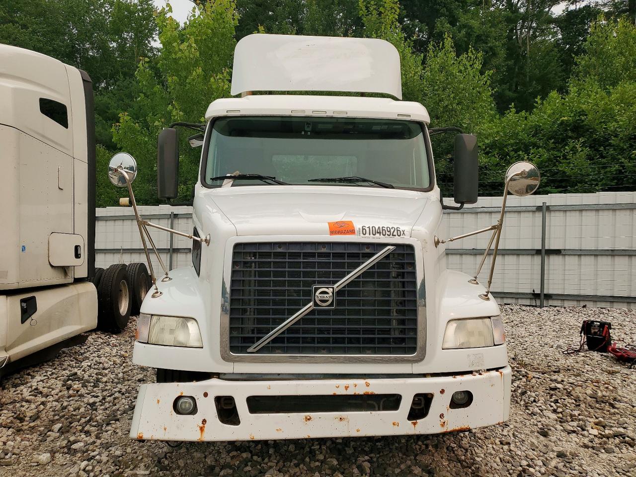 2013 VOLVO VN — снимка 5
