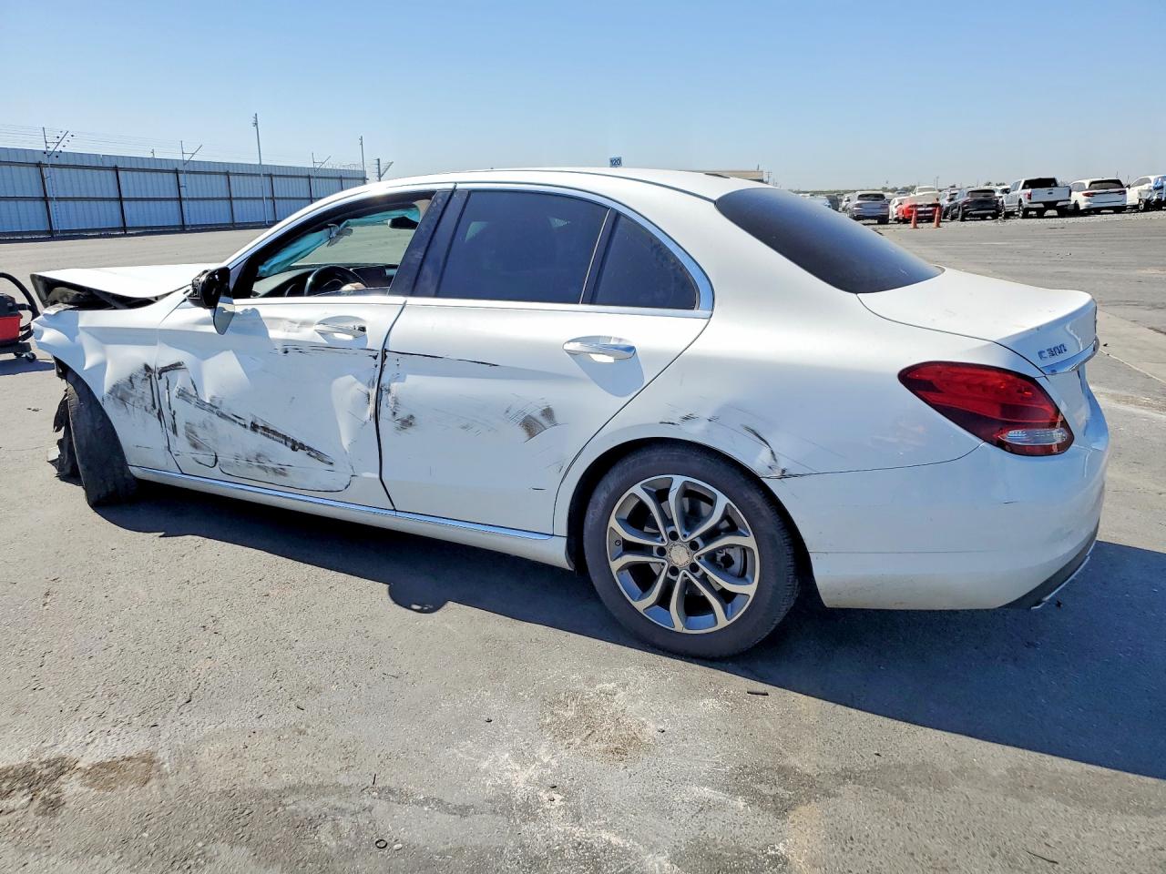 2016 MERCEDES-BENZ C 300 — снимка 2