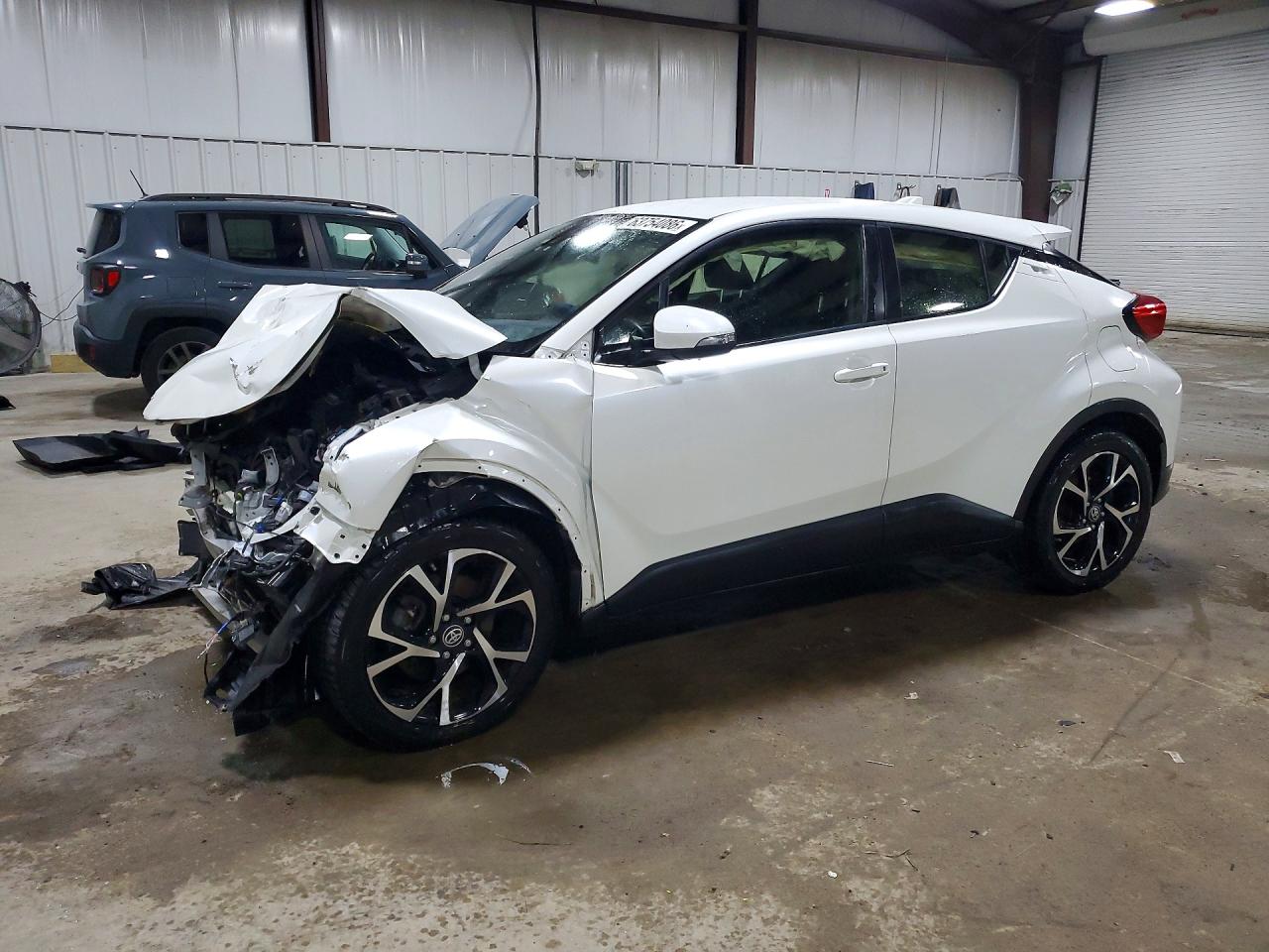 2020 TOYOTA C-HR XLE