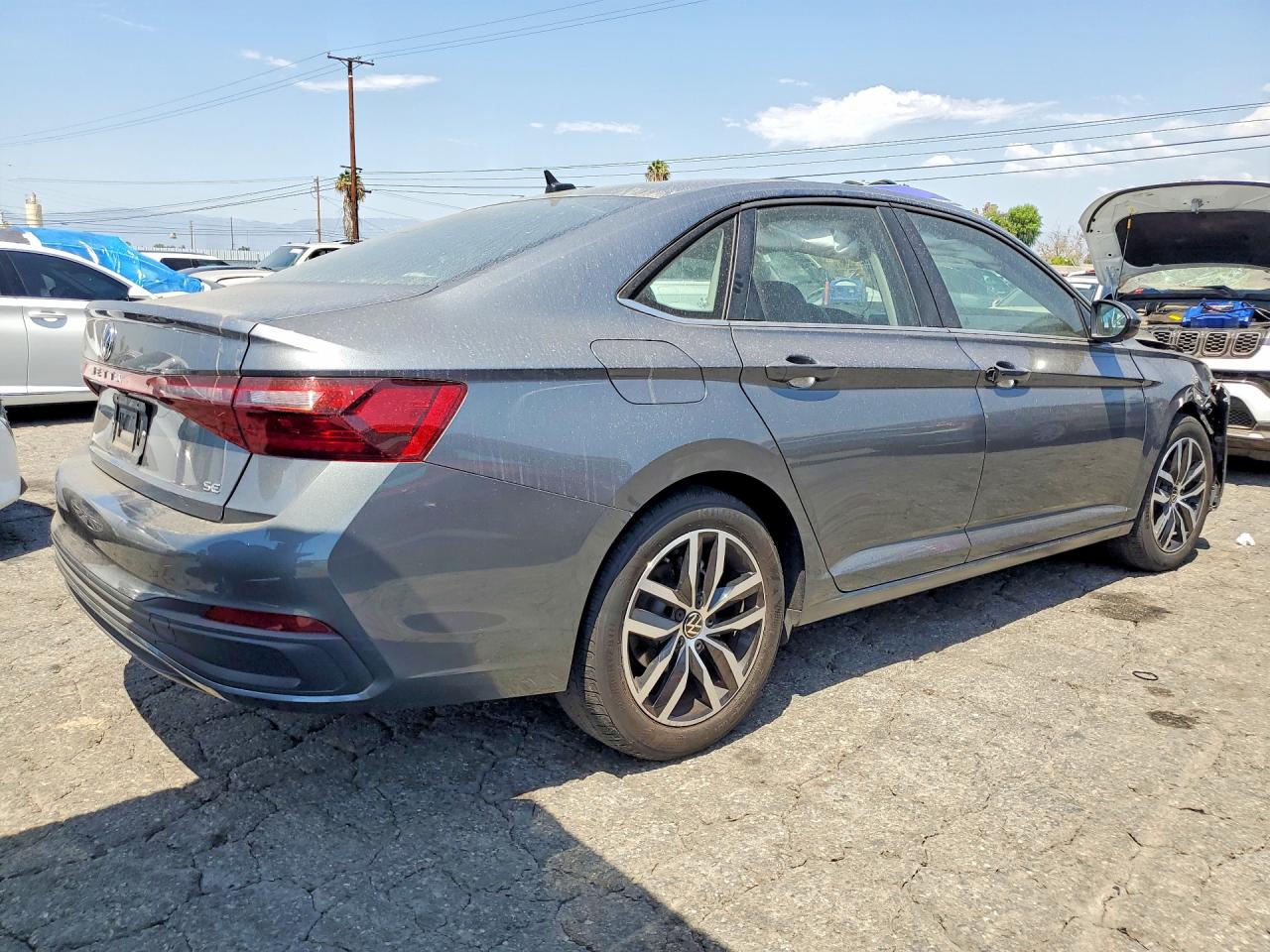2025 VOLKSWAGEN JETTA SE — снимка 3