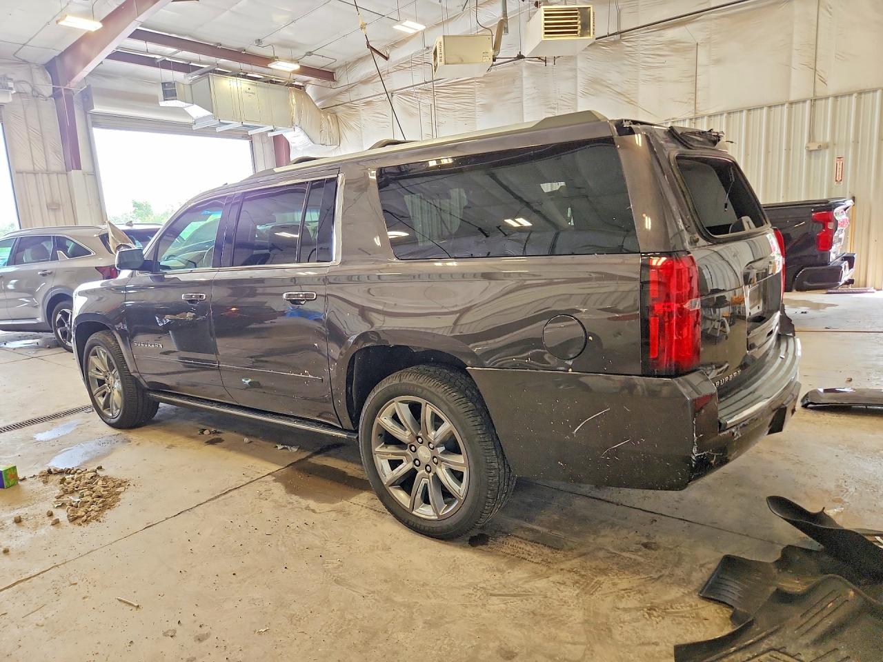 2018 CHEVROLET SUBURBAN K1500 PREMIER — снимка 2
