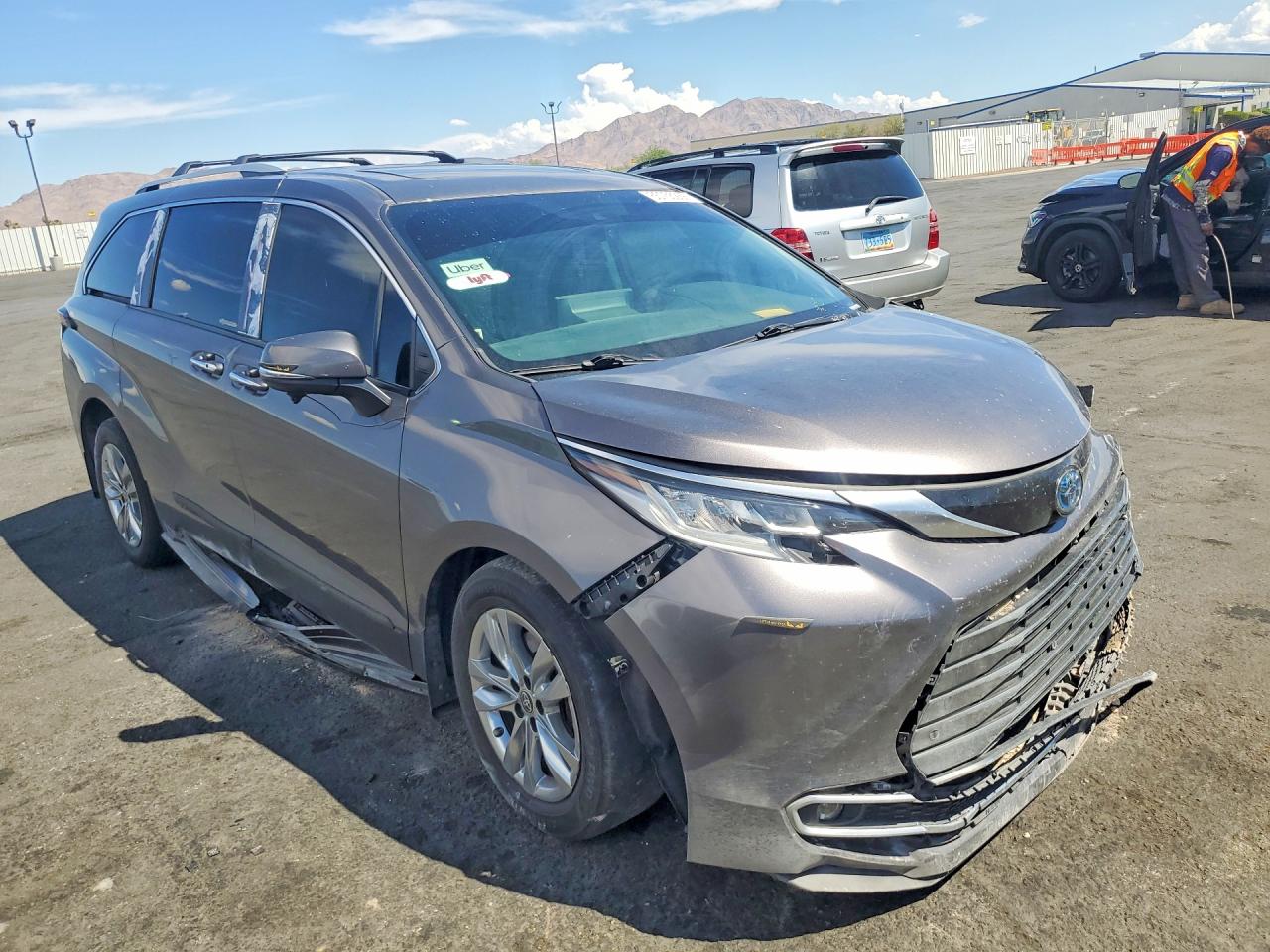 2023 TOYOTA SIENNA LIMITED 7-PASSENGER — снимка 4