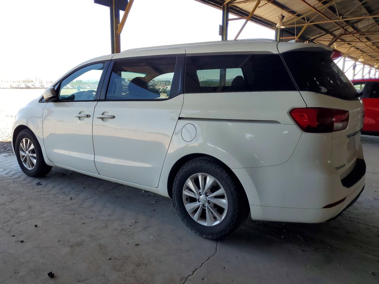 2015 KIA SEDONA LX — снимка 2