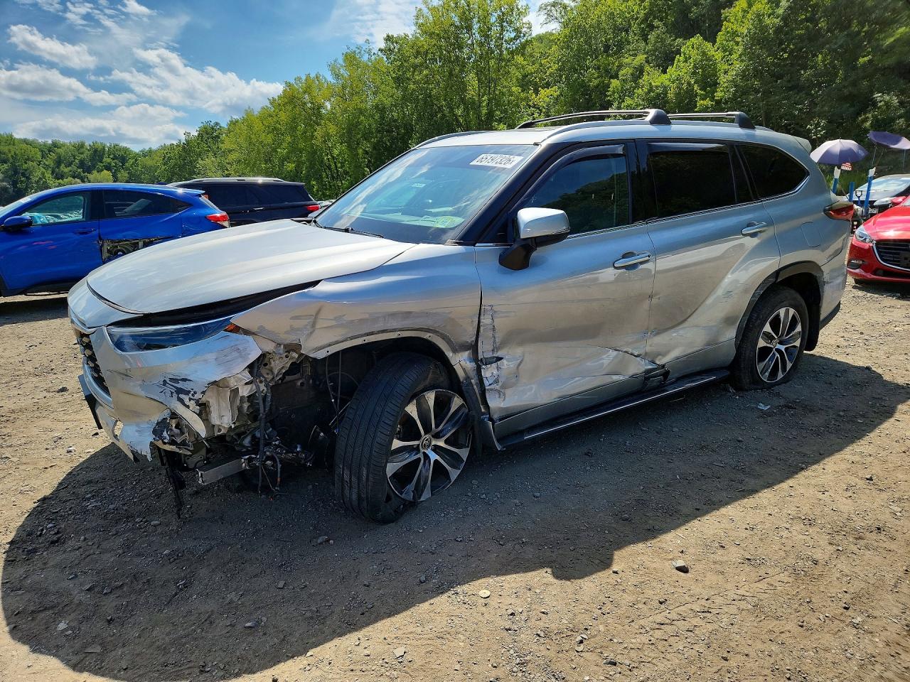 2022 TOYOTA HIGHLANDER XLE