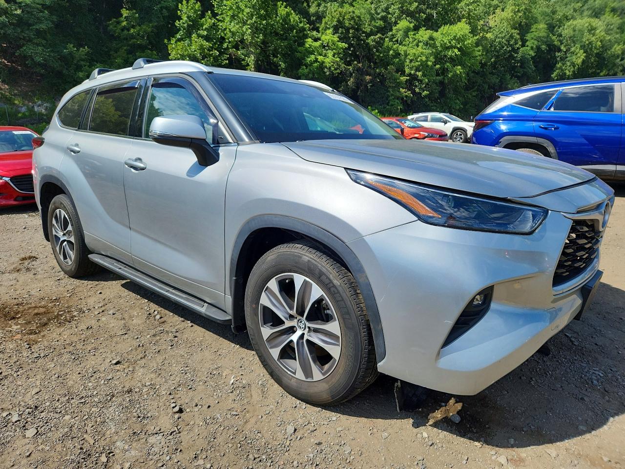 2022 TOYOTA HIGHLANDER XLE — снимка 4
