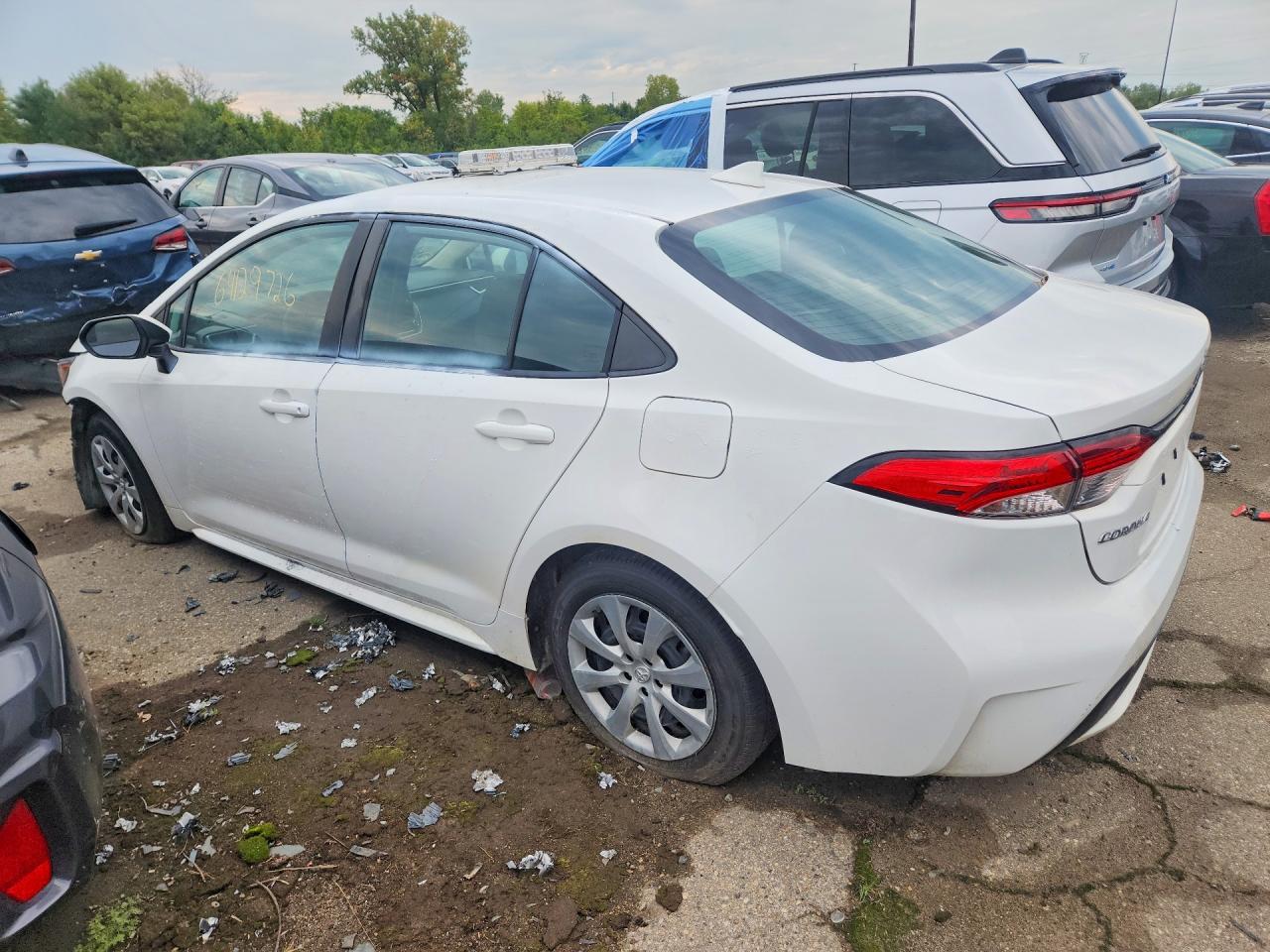 2021 TOYOTA COROLLA LE — снимка 2