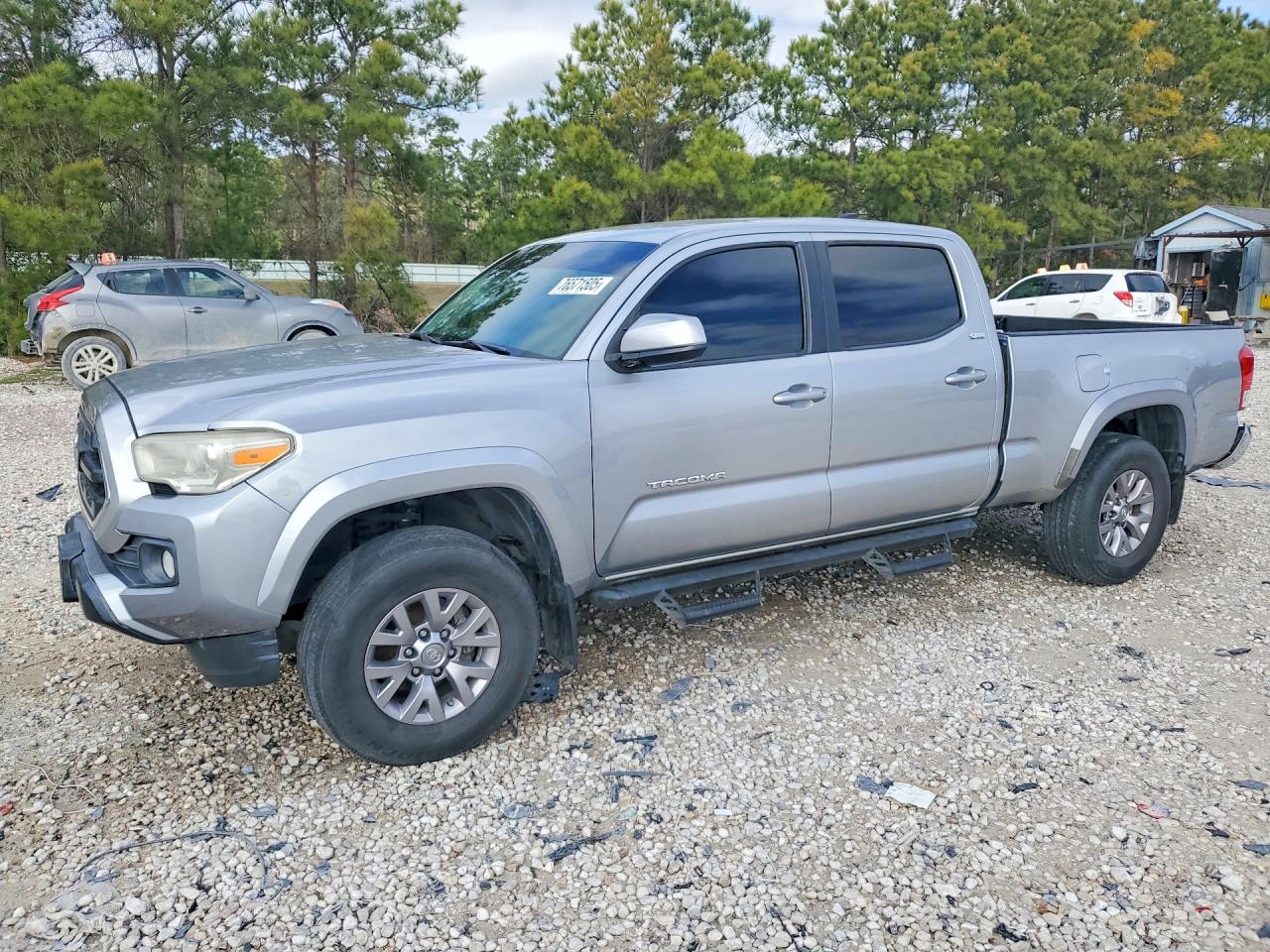 2017 TOYOTA TACOMA SR5 V6
