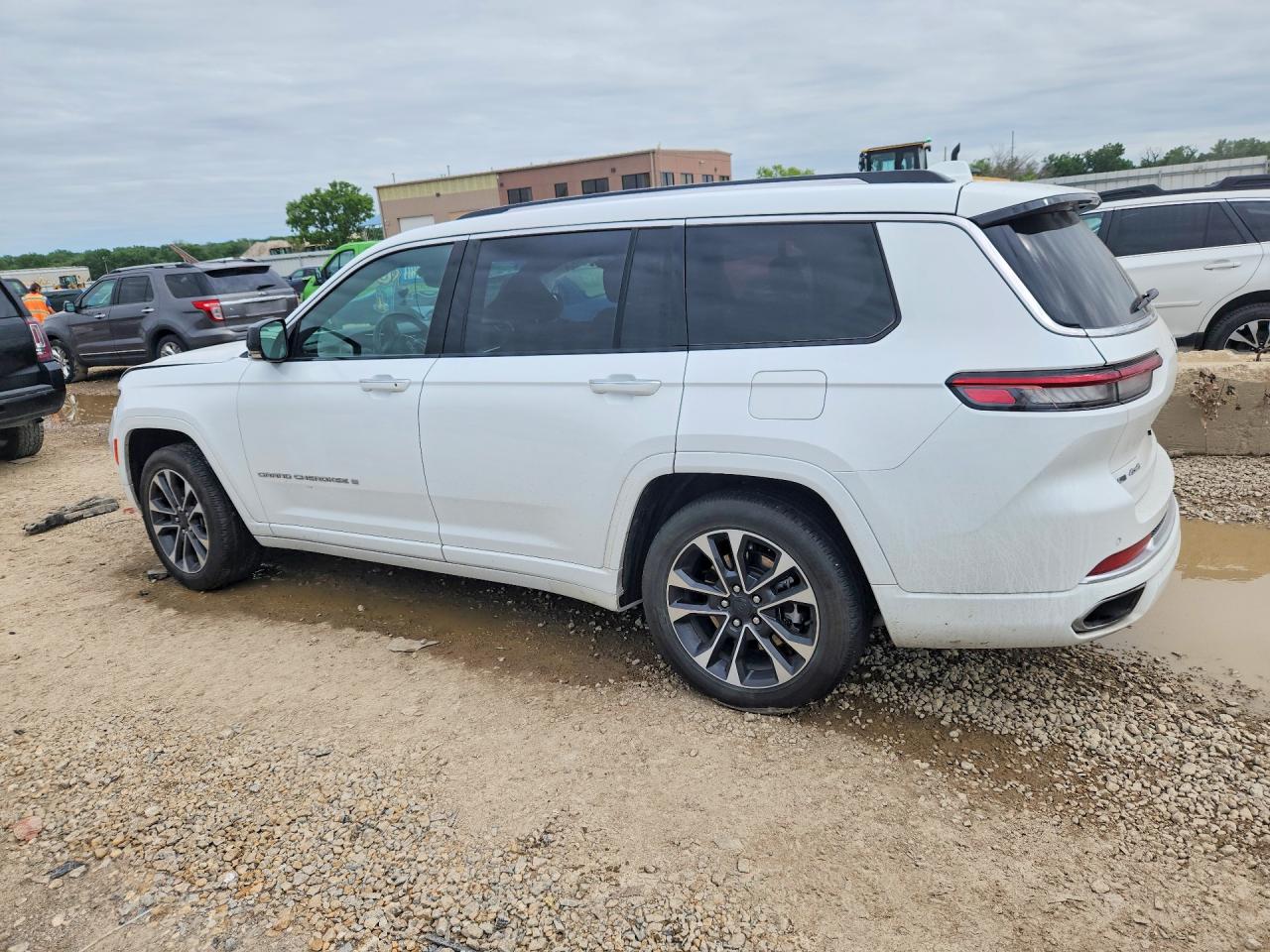 2021 JEEP GRAND CHEROKEE L OVERLAND — снимка 2