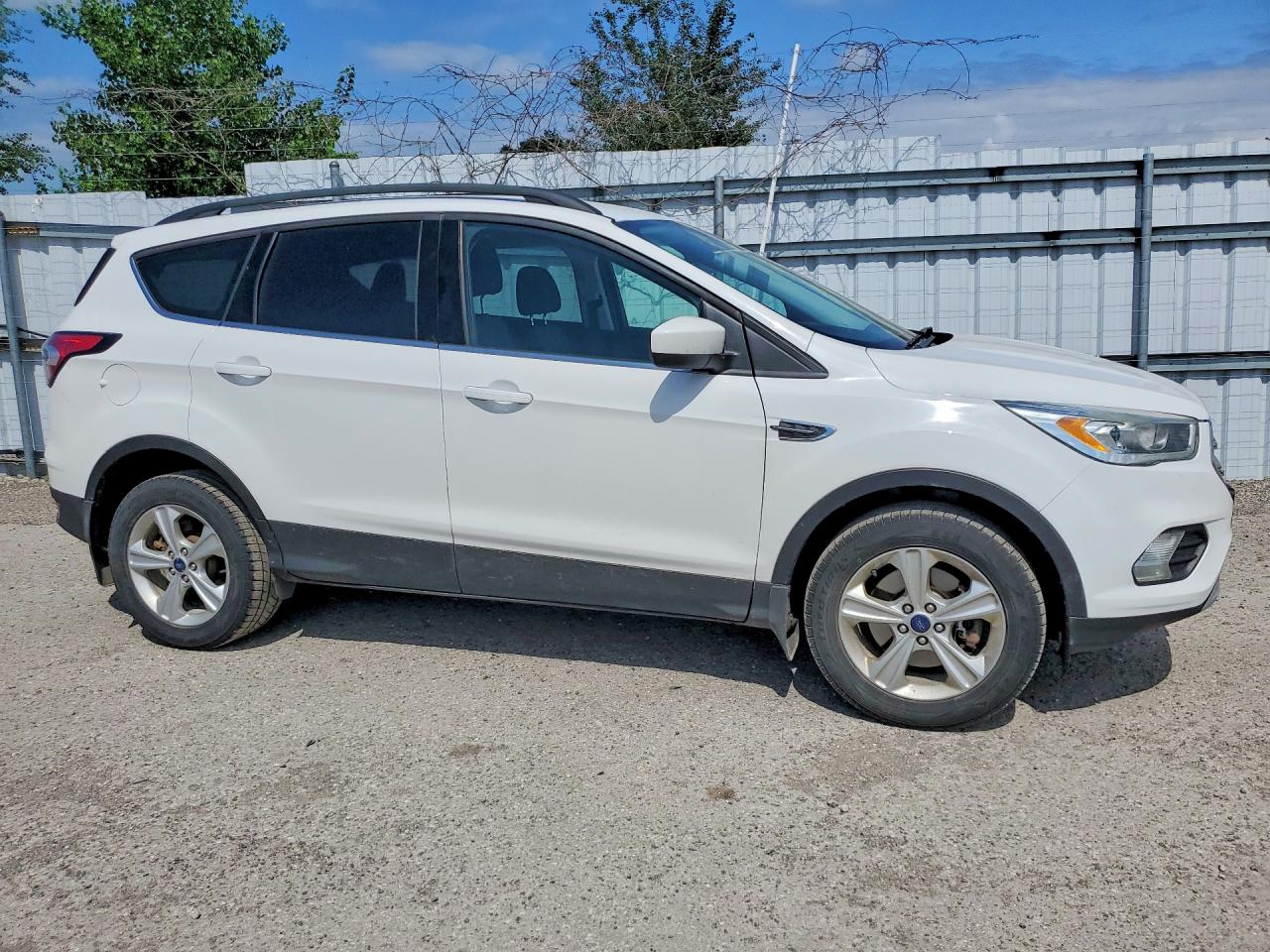 2017 FORD ESCAPE SE — снимка 4