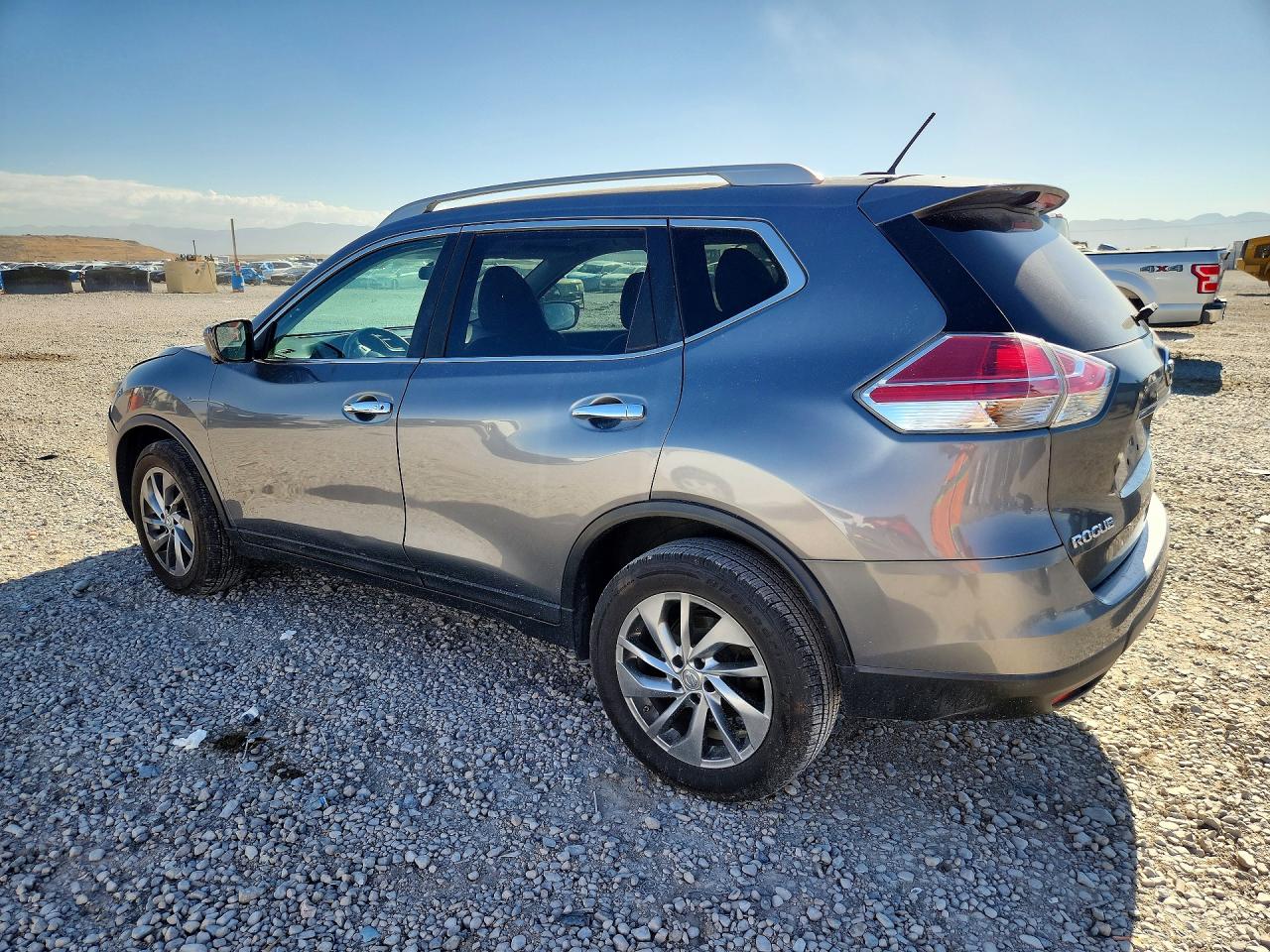 2015 NISSAN ROGUE SL — снимка 2