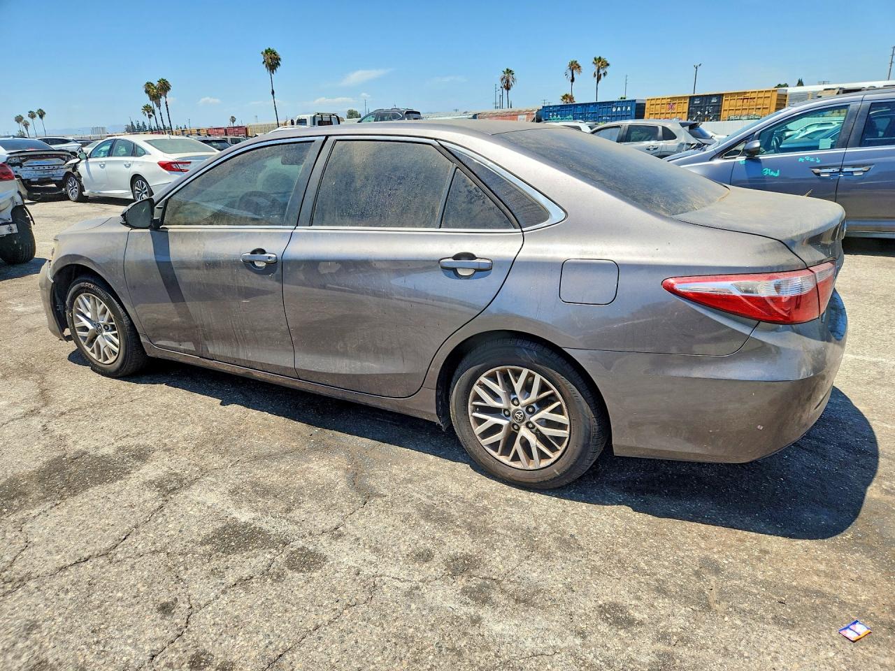 2016 TOYOTA CAMRY LE — снимка 2