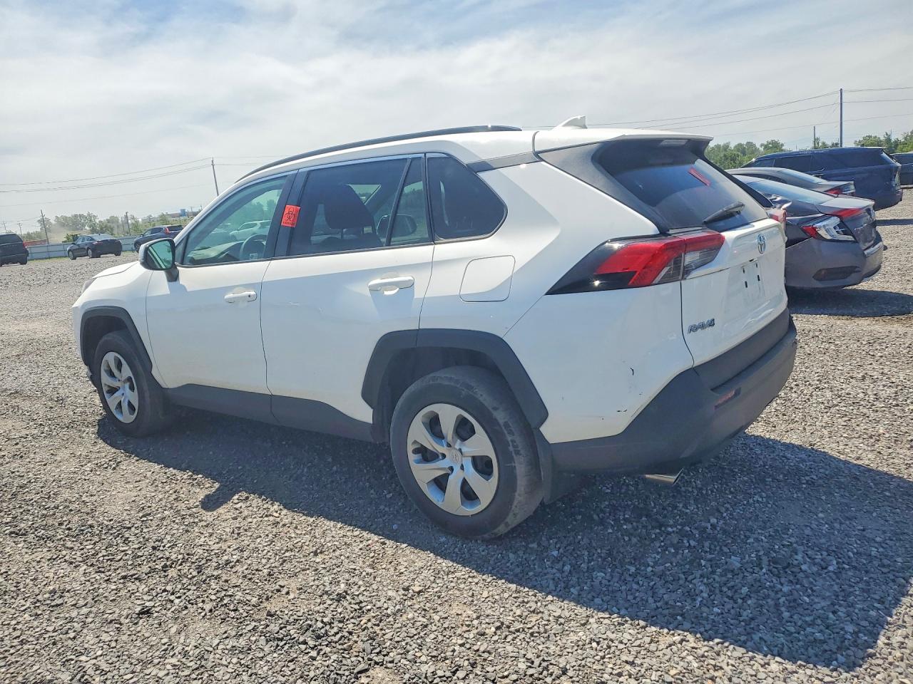 2019 TOYOTA RAV4 LE — снимка 2