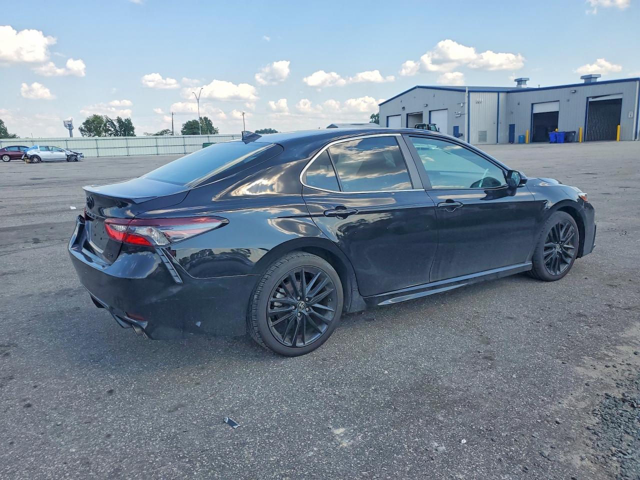 2023 TOYOTA CAMRY SE NIGHTSHADE — снимка 3